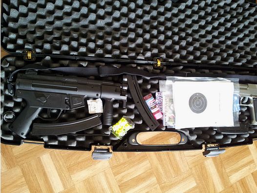 Softairsammlung - HK MP5K, Glock 17, HK P8, MK23, Desert Eagle mit Zubehör