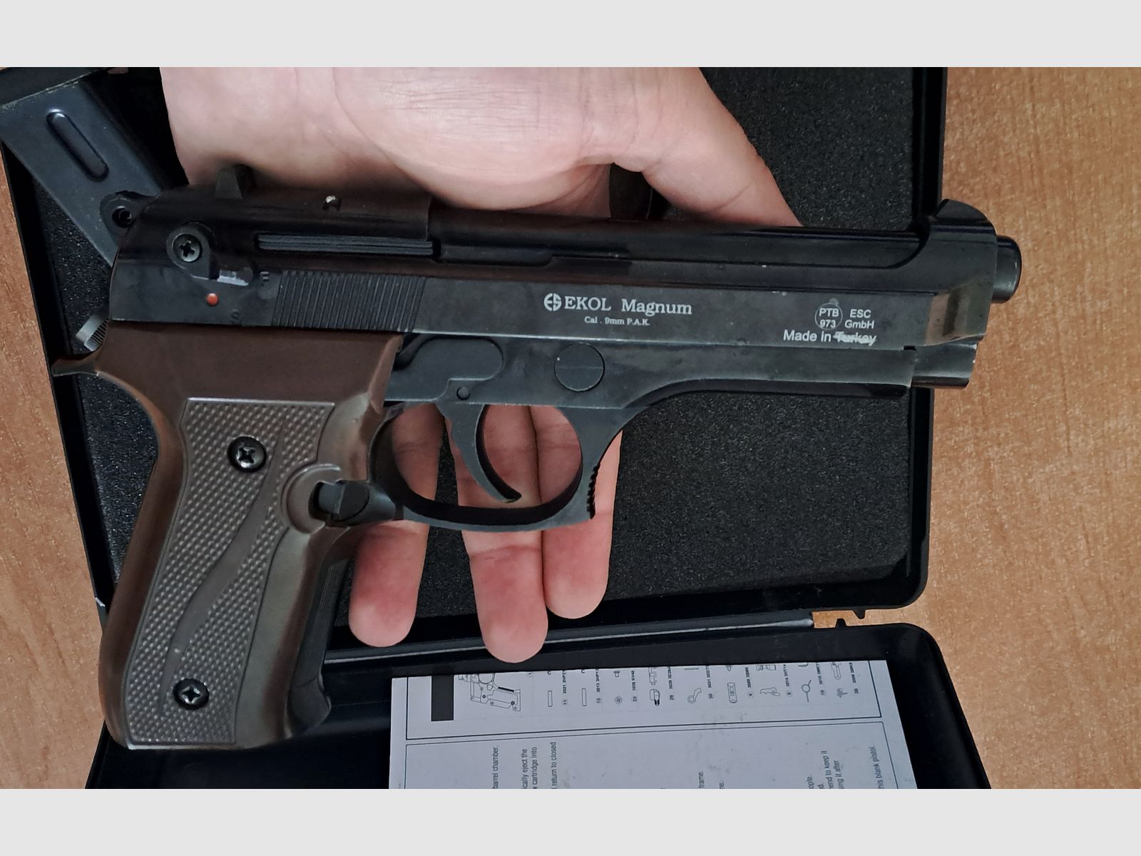Ekol Firat Magnum PTB 973 en calibre 9mm Bang avec accessoires !