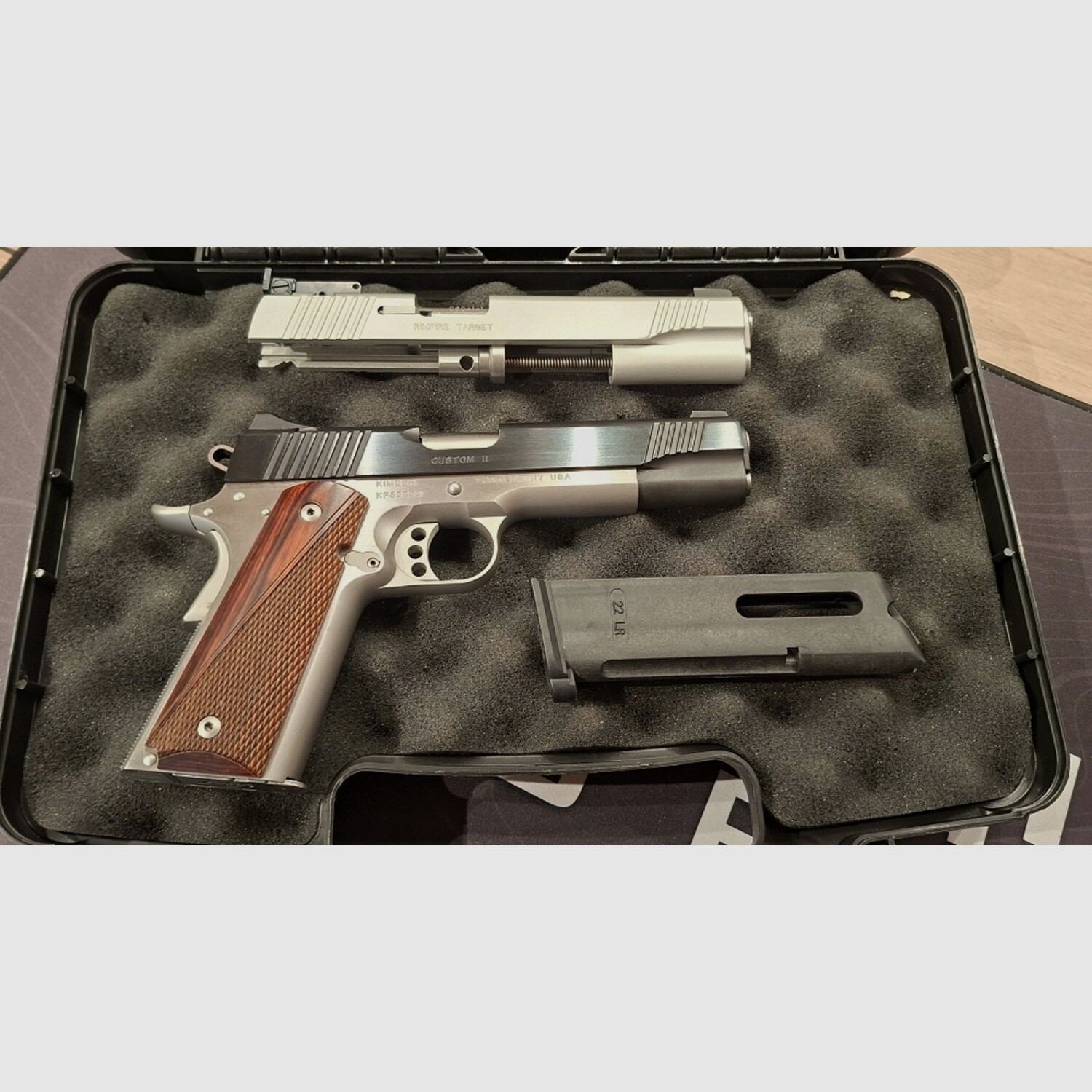 Kimber Custom II Two Tone 9mm pistola con kit di conversione .22 LR – usata