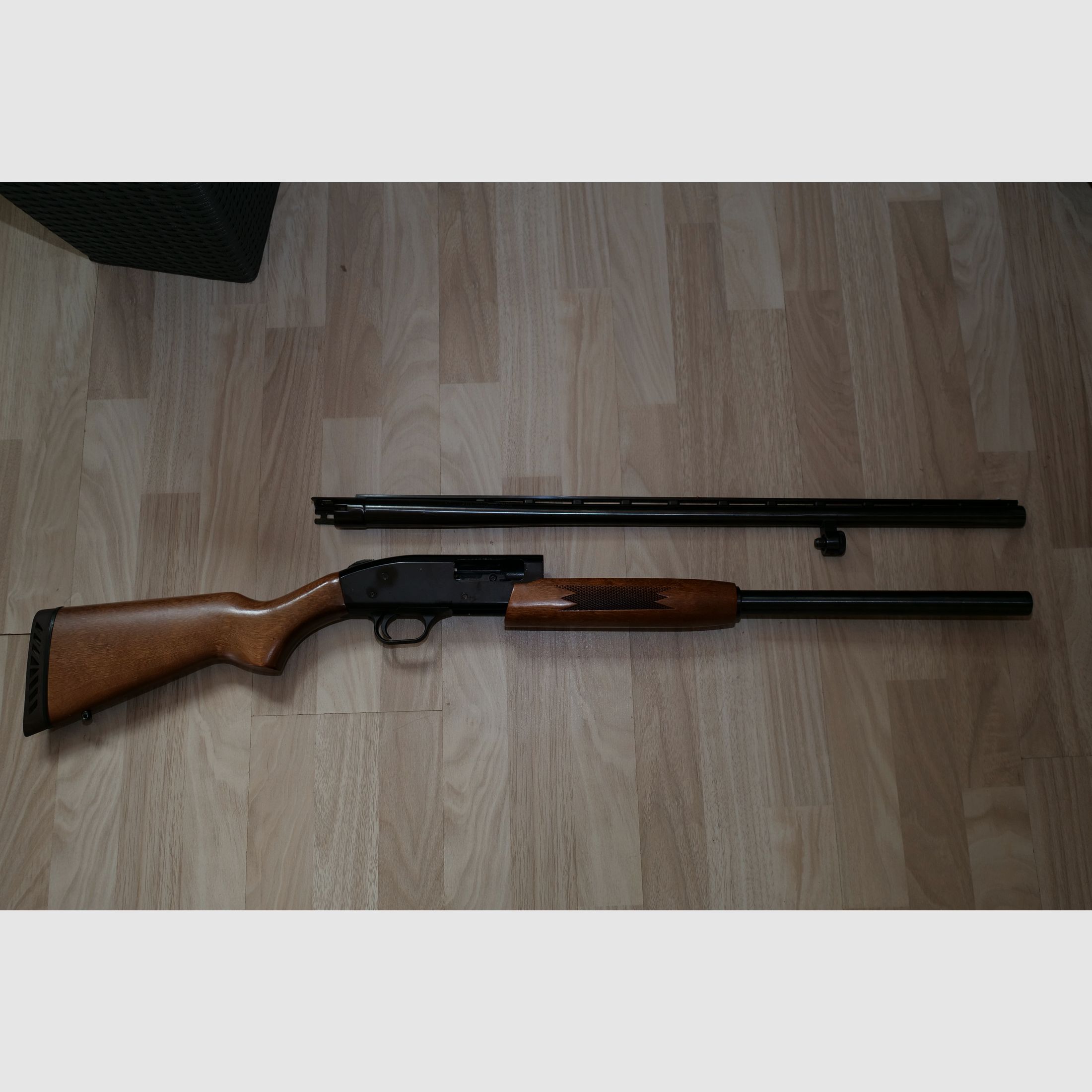 Mosserberg 500 Flinte Pumpgun 12/76