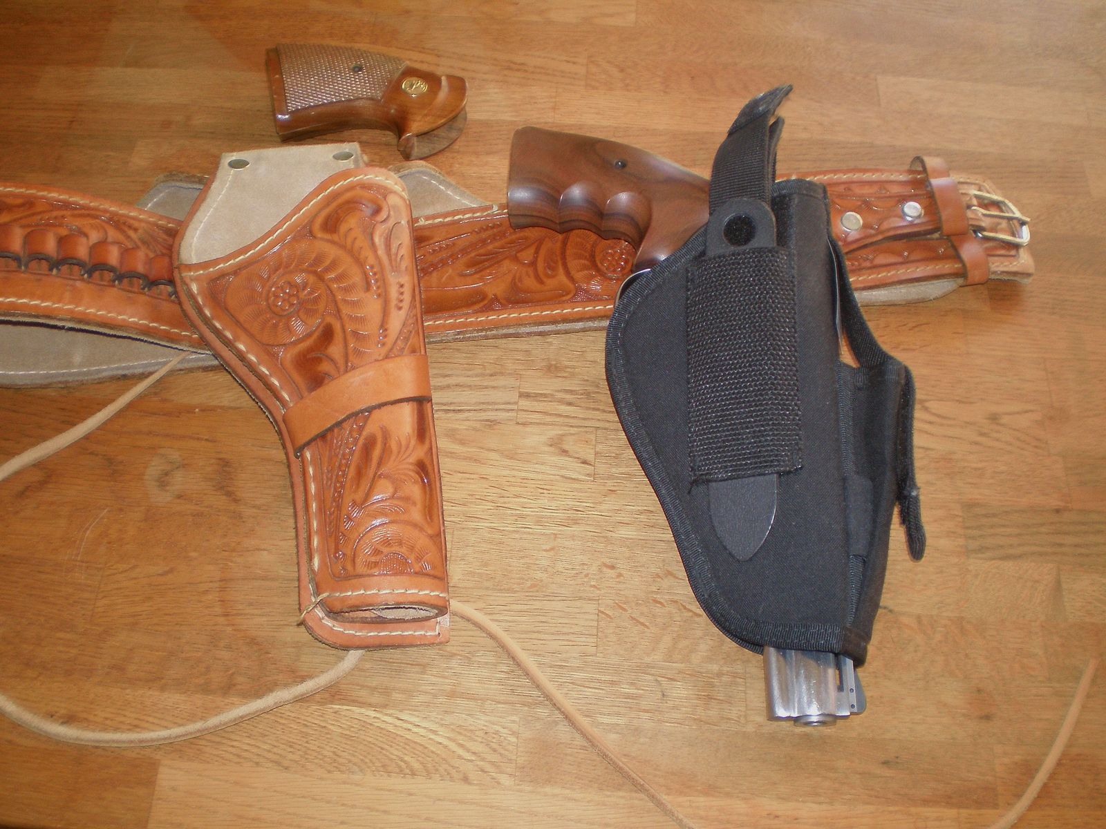 Original Colt Python 357 Mag. und 38 Spezial