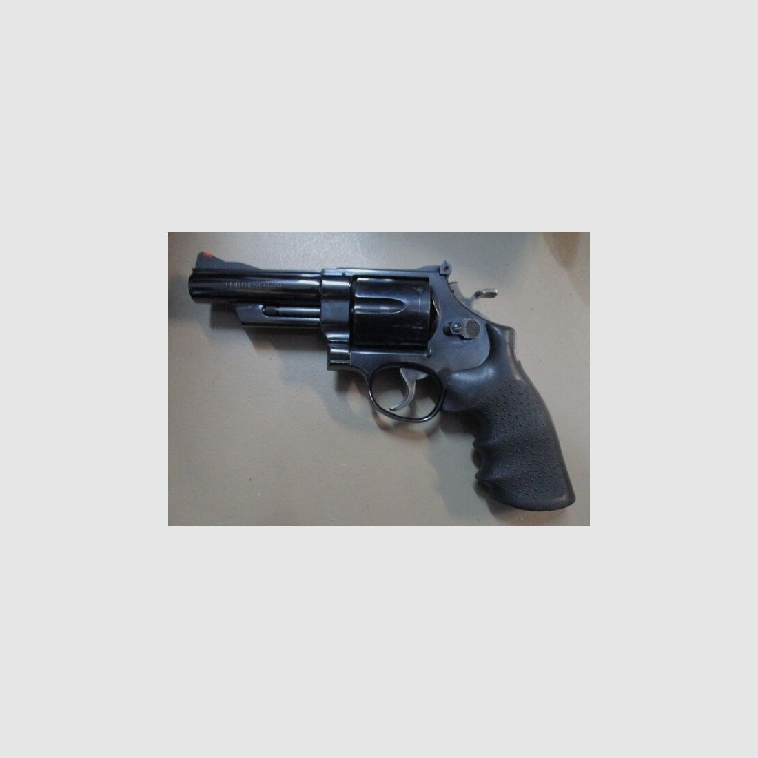 Revolver .44 Rem Mag, Smith & Wesson Mod. 29-2 4 pouces 29-2