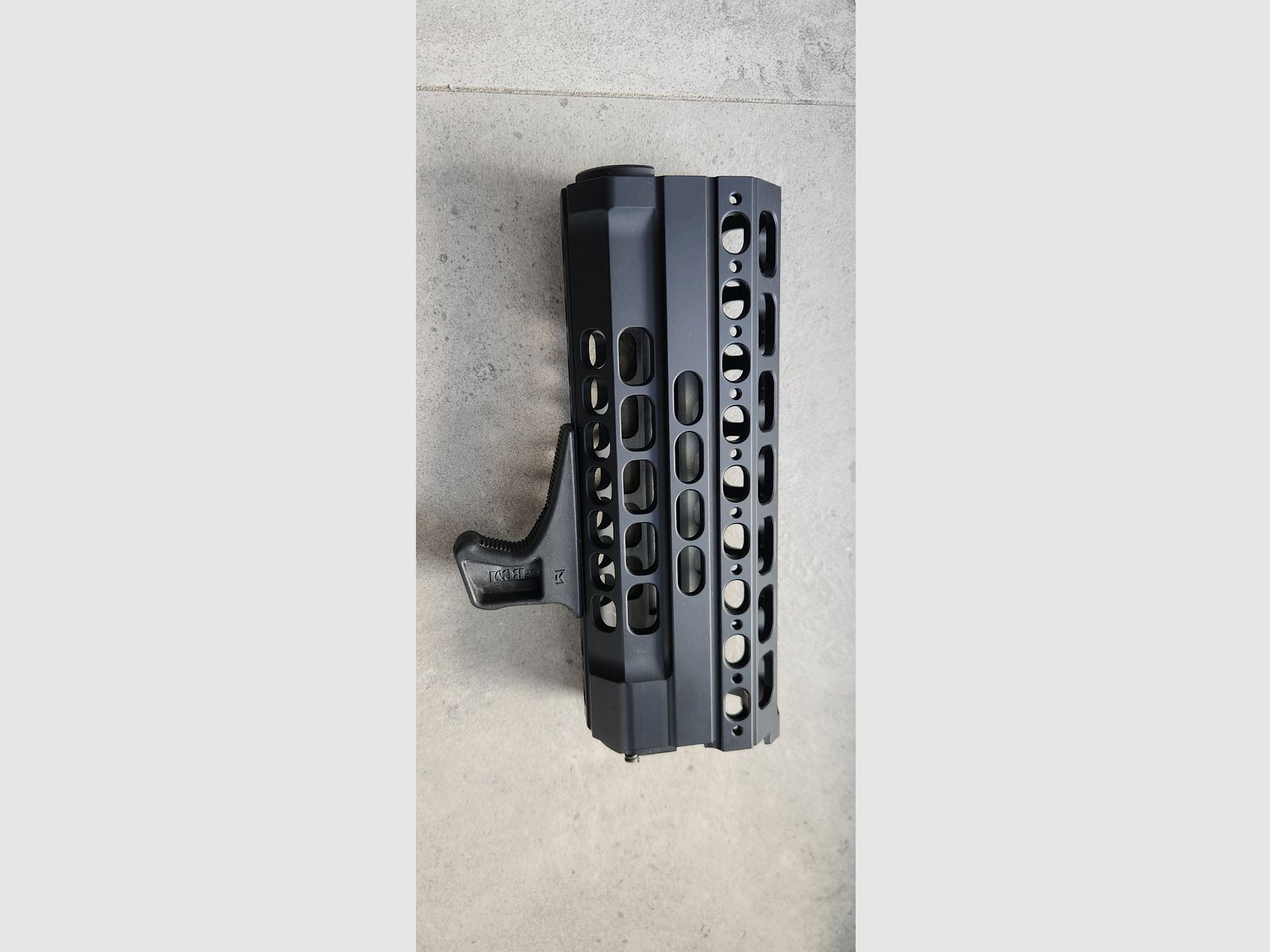 Benelli M4 T-Pro handguard / forestock, imagen 2 de 2