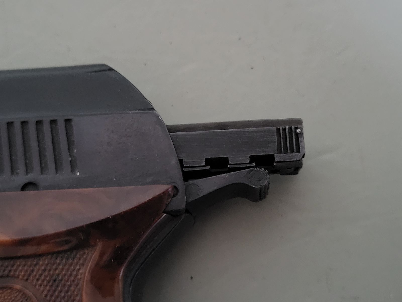 Pistolet à gaz de poche - arme de tir d'alarme RÖHM RG 3S - années 1970