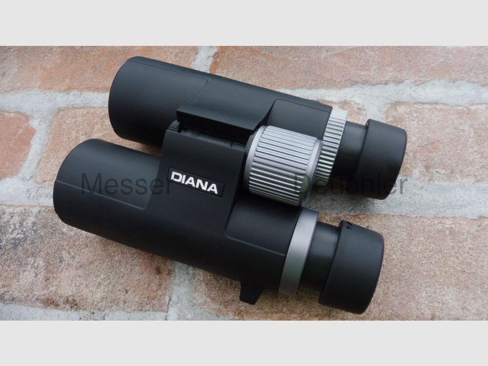 DIANA 8x42