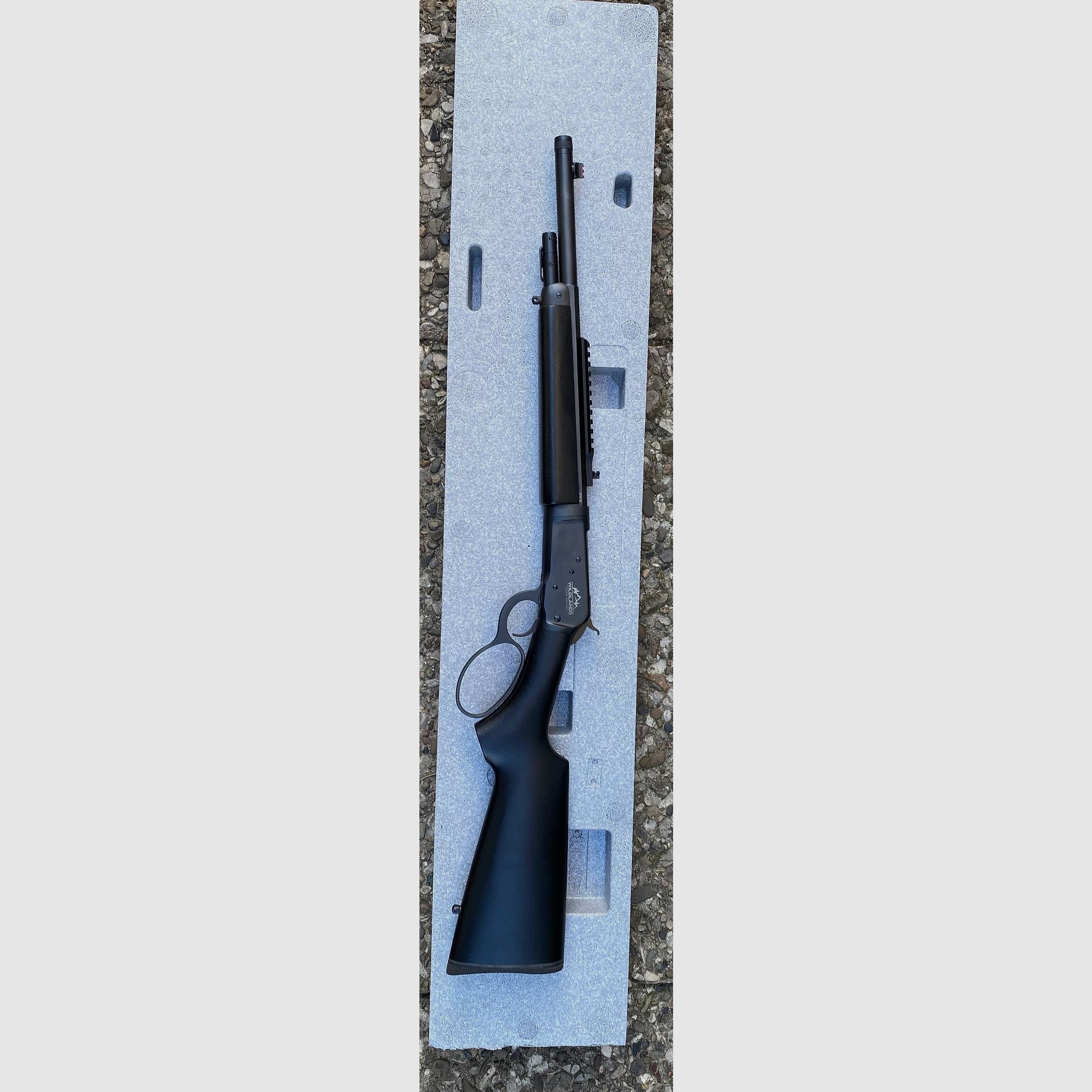 UHR Chiappa Wildlands, 44 Mag, like Winchester 92