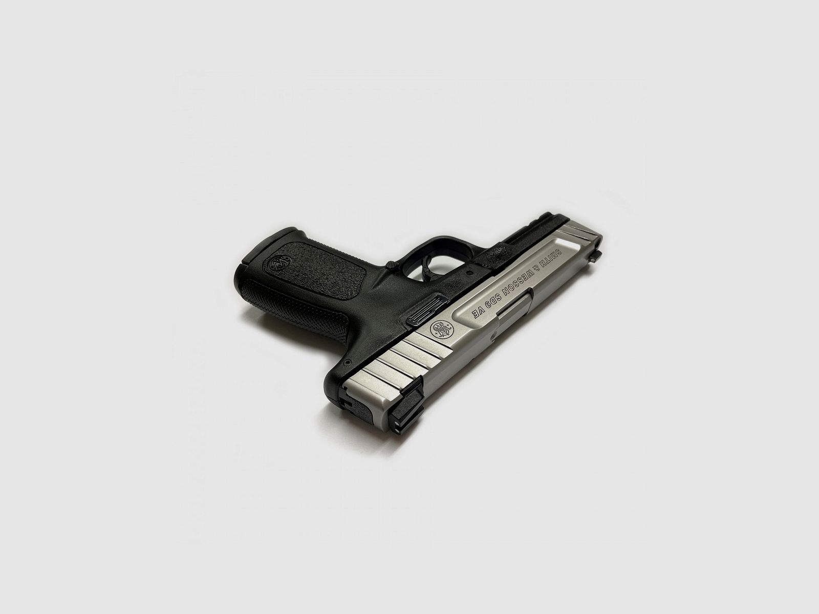 Smith & Wesson SD9VE Kal. 9x19, Bild 2 von 4