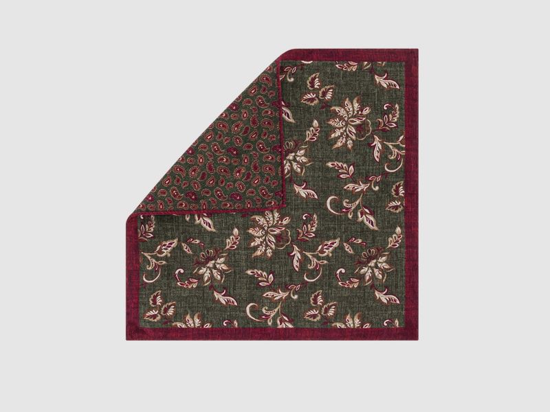 Pochette aus Seide, Bild 1 von 2