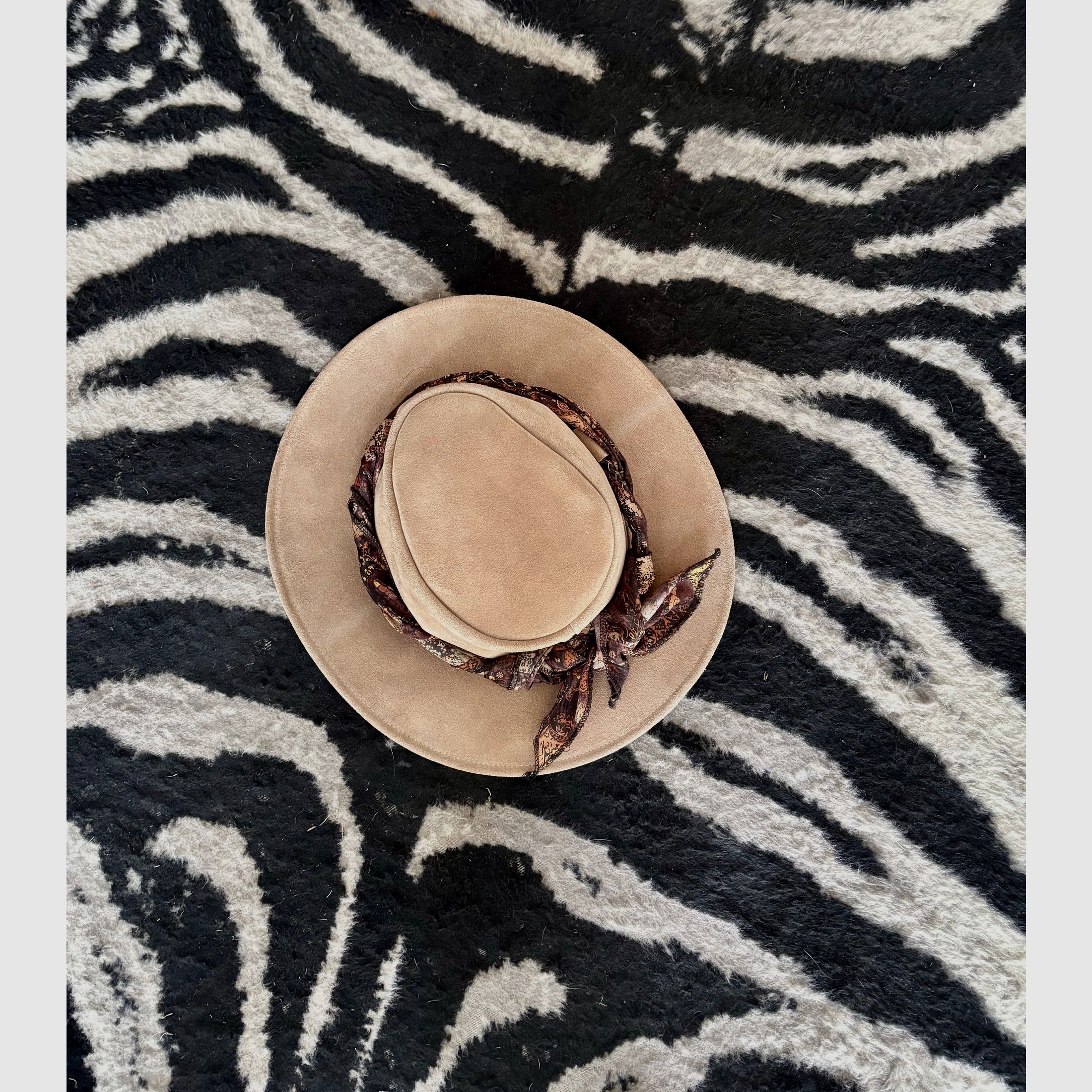 SAFARI Hut aus echt Leder mit dem typischen Safari Hutband !       Made in Australia 