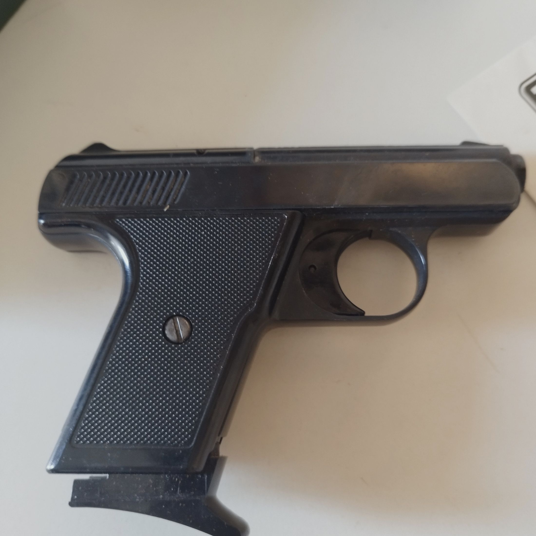 Vintage SRS pistol Reck Protector 8mm Knall PTB with original box and accessories, immagine 5 di 9
