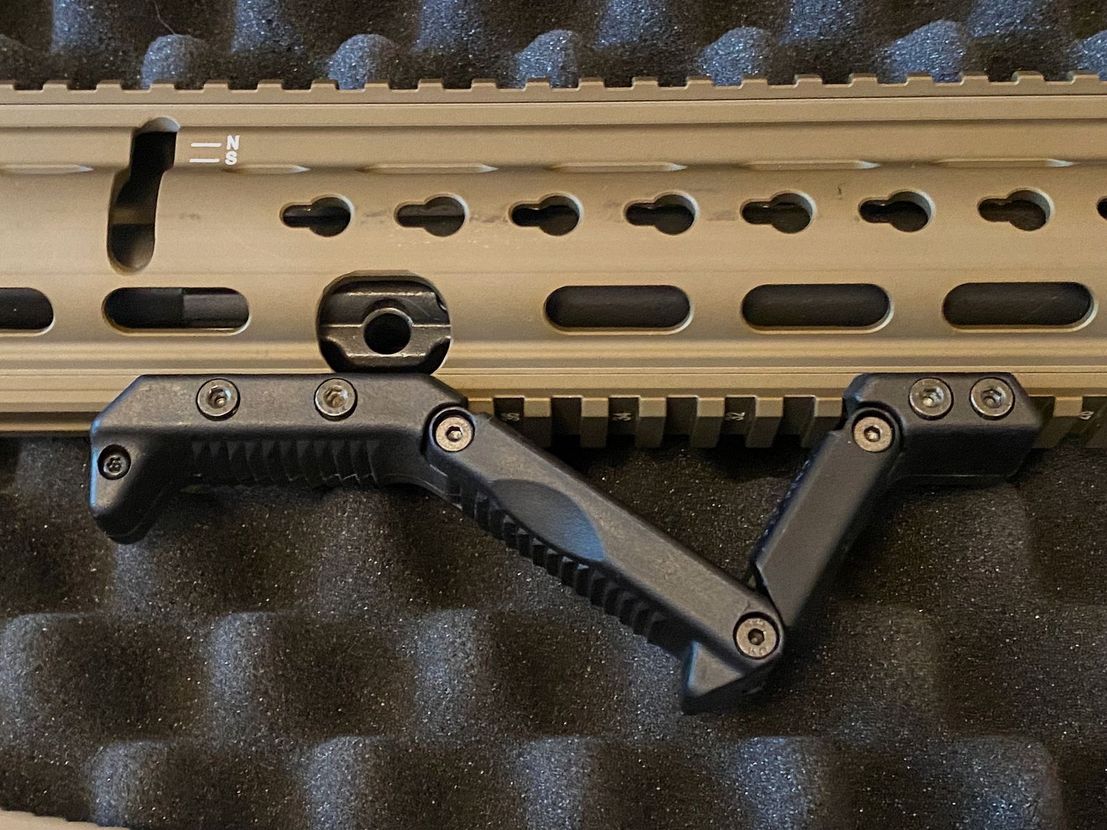 H&K MR223 A3 Slimline HKey in RAL8000 + EOTECH Set