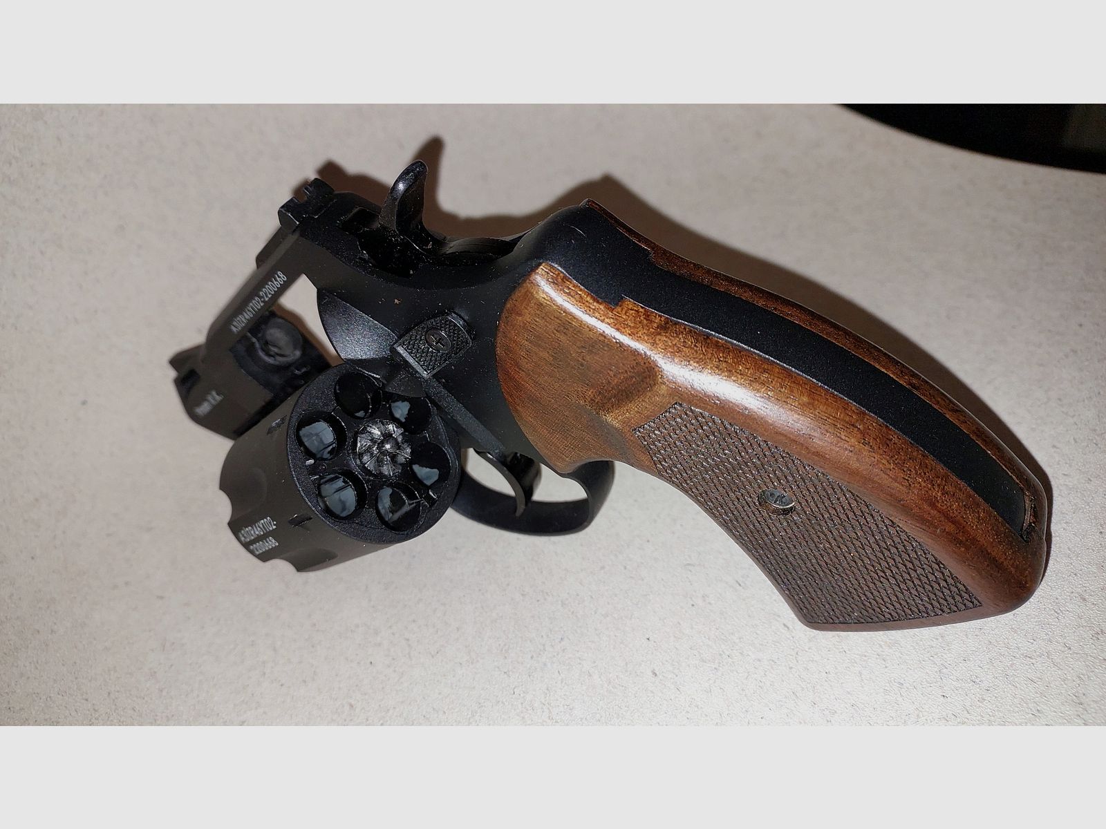 Set Zoraki R2 2 Zoll Revolver Kal. 9mm R.K. brüniert Holzgriffschalen & Radar Passform Gürtelholster Schwarzleder