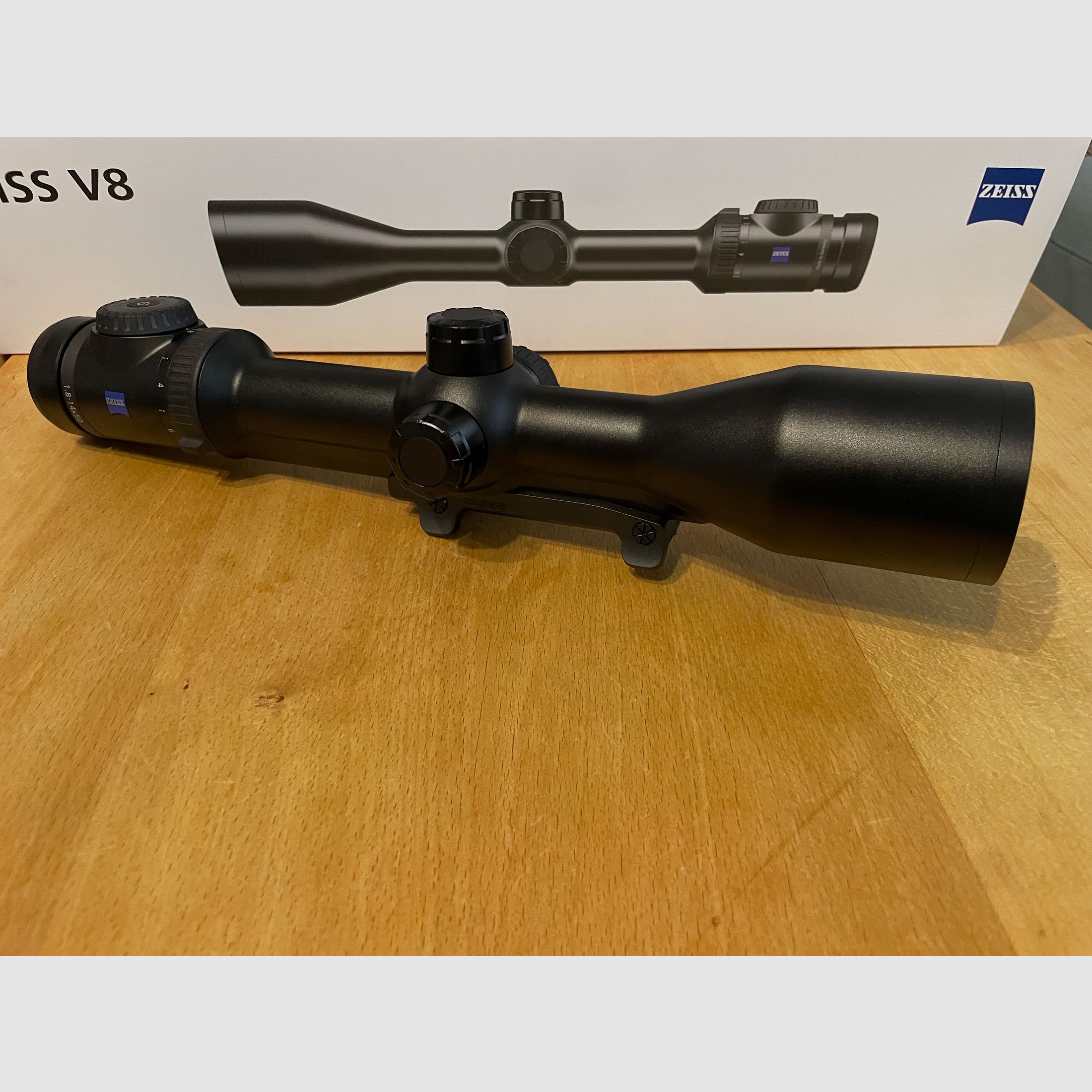 Zeiss V8 1,8-14x50