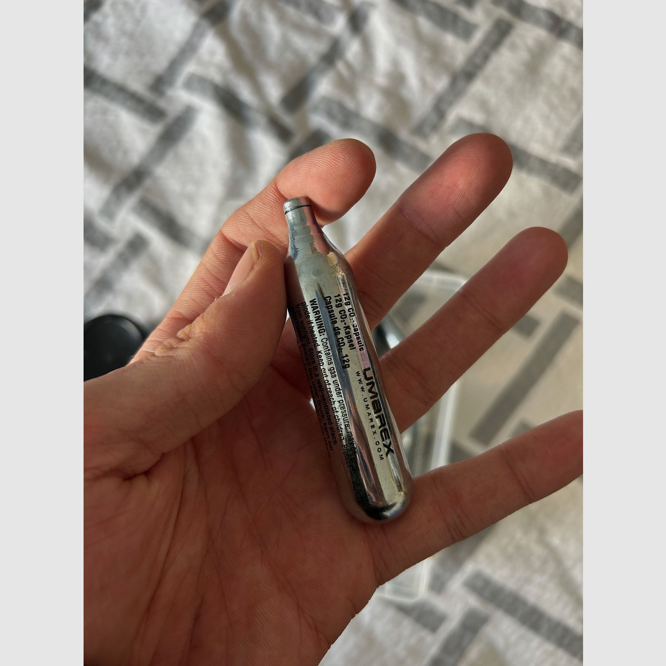 CO2 -Kartusche (NEU-9Stück-Insgesamt 5€) umarex für gasdruckwaffen (9x)
