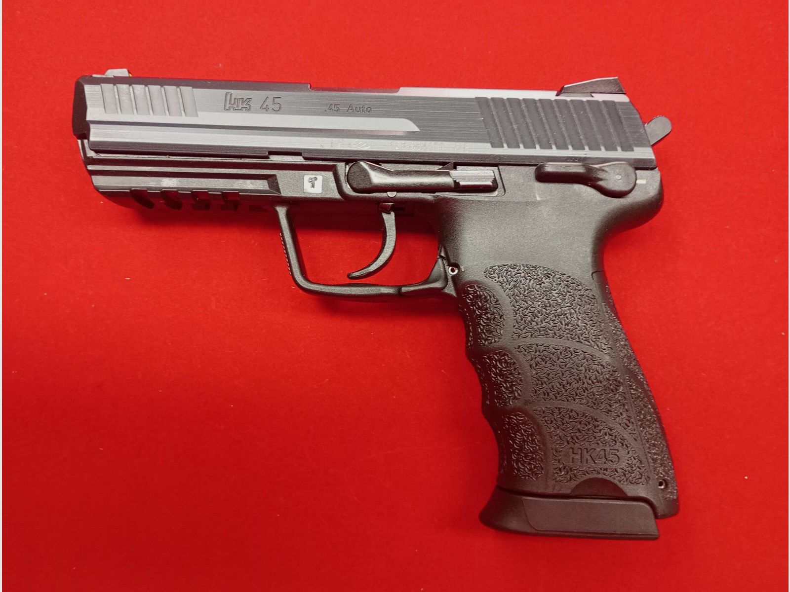 Semi-automatic pistol HECKLER&KOCH mod. HK45 V3 cal.45 ACP (used), image 2 of 3