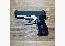 Geco Mod. 225 pistola segnale 9mm P.A.K. di Dynamit Nobel (replica Sig Sauer)