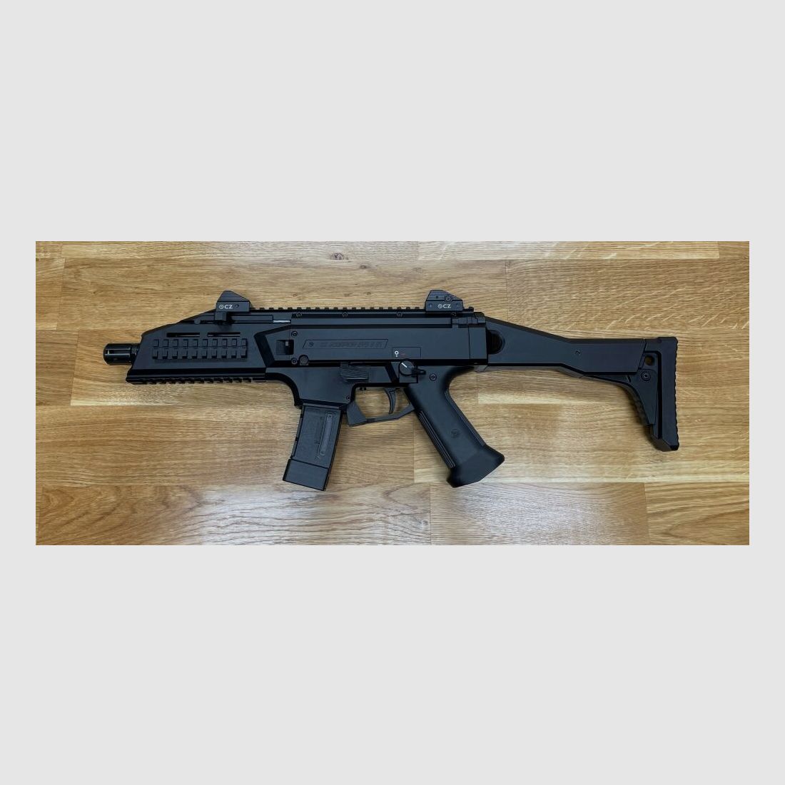 Pistolet CZ Skorpion EVO3 S1 semi-automatique 9mm Luger