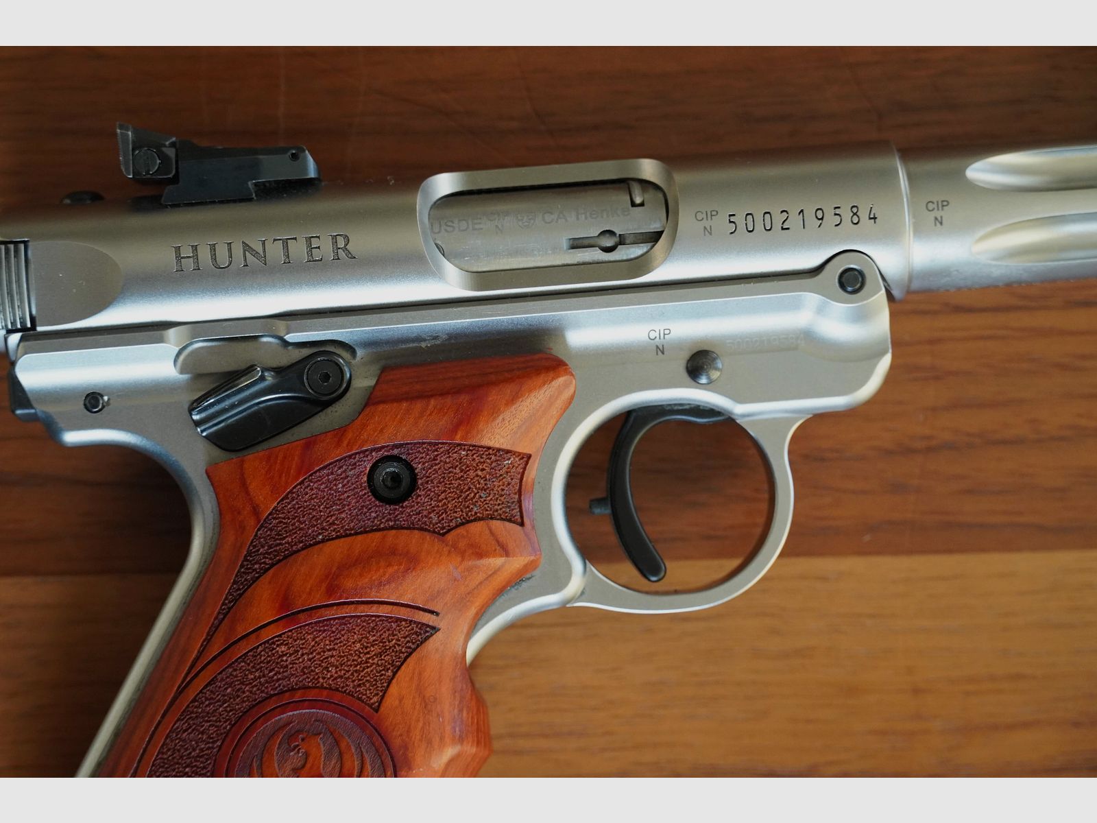 Ruger MARK / MK IV Hunter 6.88" stainless steel in caliber .22lr