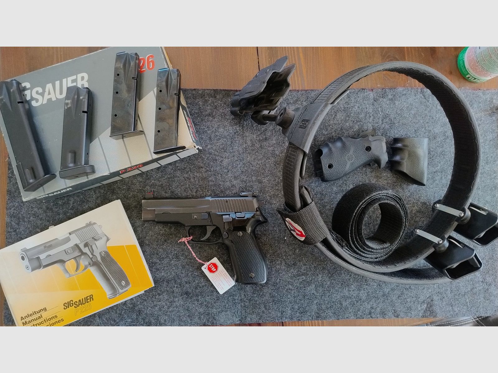 SIG P226 avec accessoires complets, image 1 sur 18