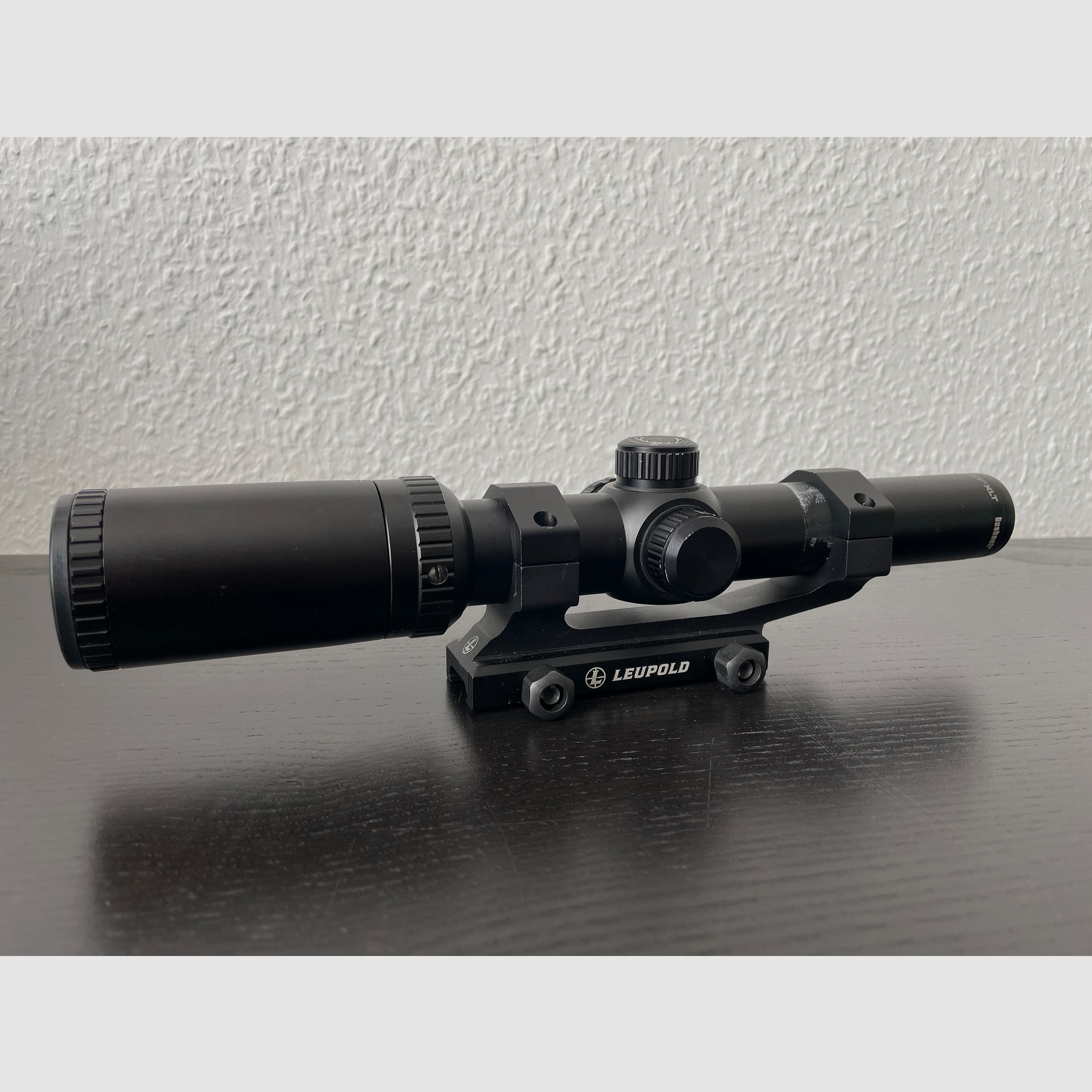 Optique de lunette Bushnell Trophy XLT 1-4x24mm avec montage Leupold LPVO