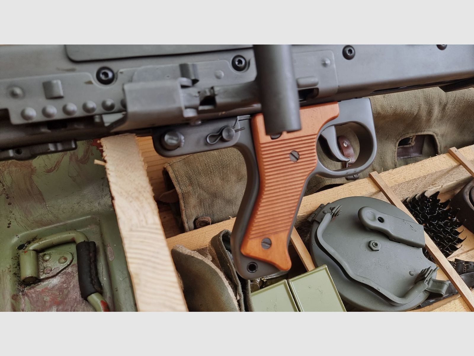 MG 42 Airsoft G&G Vollmetall Schussrate 1200 mit original Kiste und Zubehör 42/53 rar