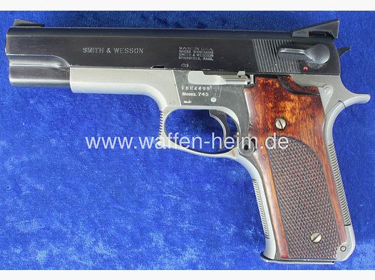 Smith & Wesson 745