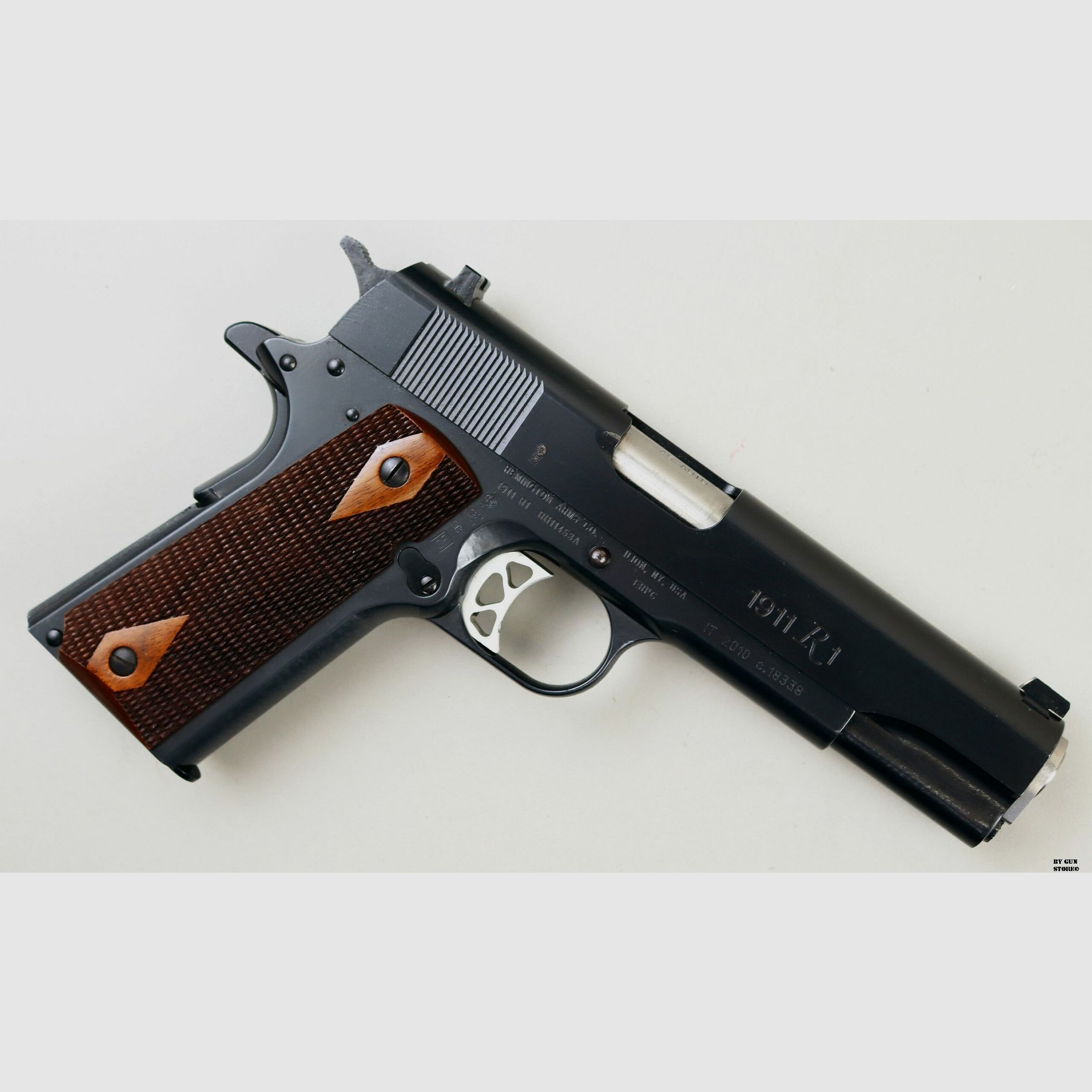 Pistola Remington mod. 1911R1 cal. 45 acp matr. RH11453A, immagine 4 di 9
