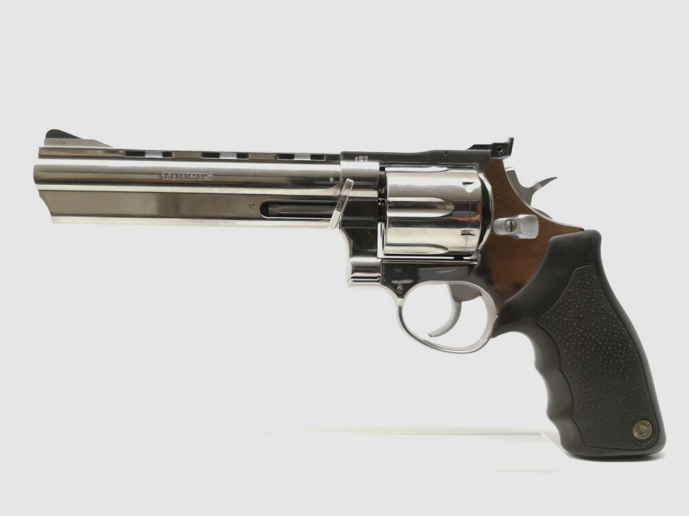 Taurus 44, immagine 1 di 9