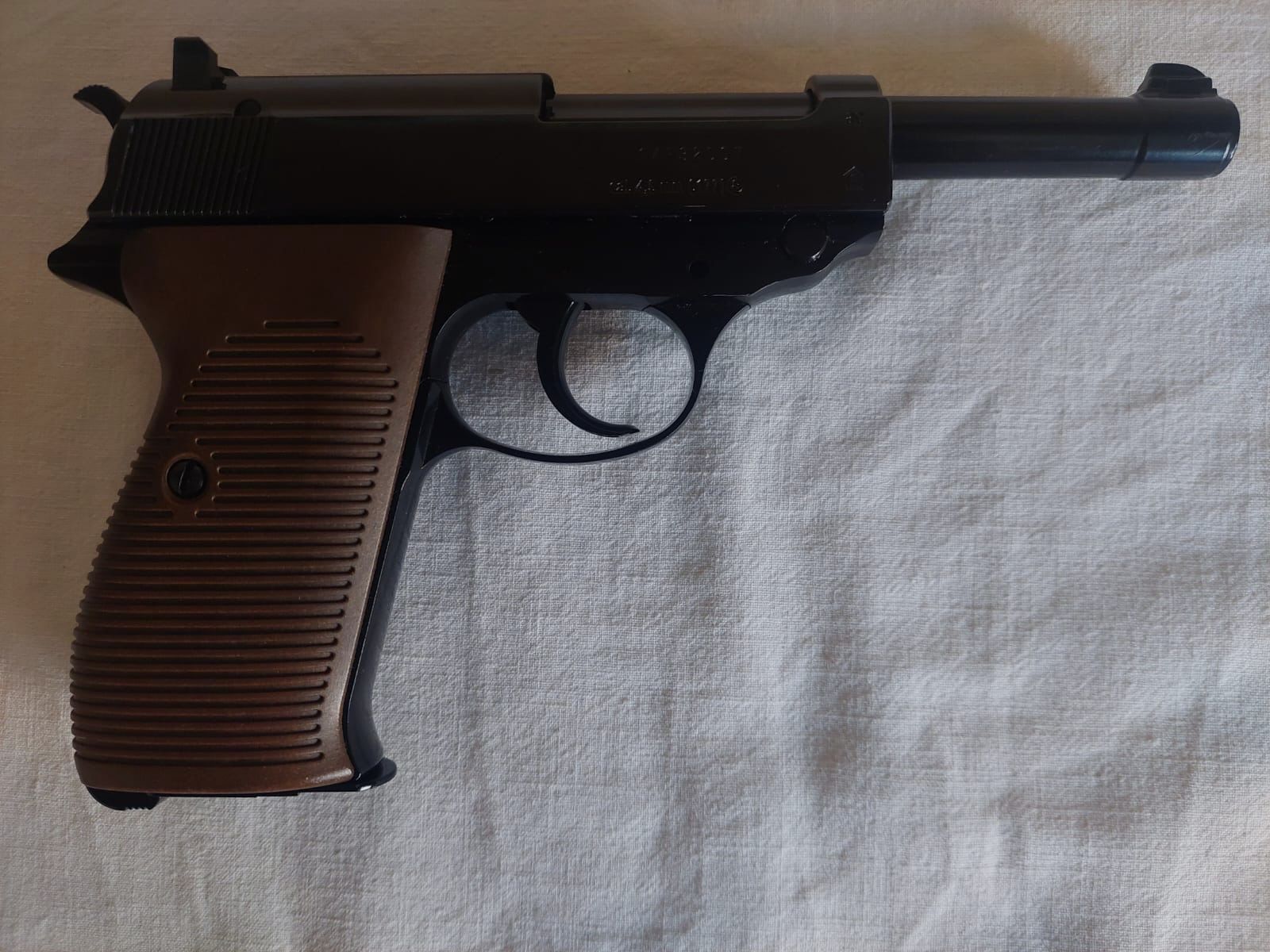 Umarex Legends Walther P38 CO2 BB
