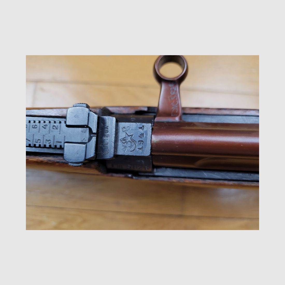 Iconico fucile semi-automatico sovietico SVT-40 – Arsenal Tula 1941 – Numero di serie singolo 7,62x54r – 2 caricatori – Ottime condizioni, immagine 11 di 22