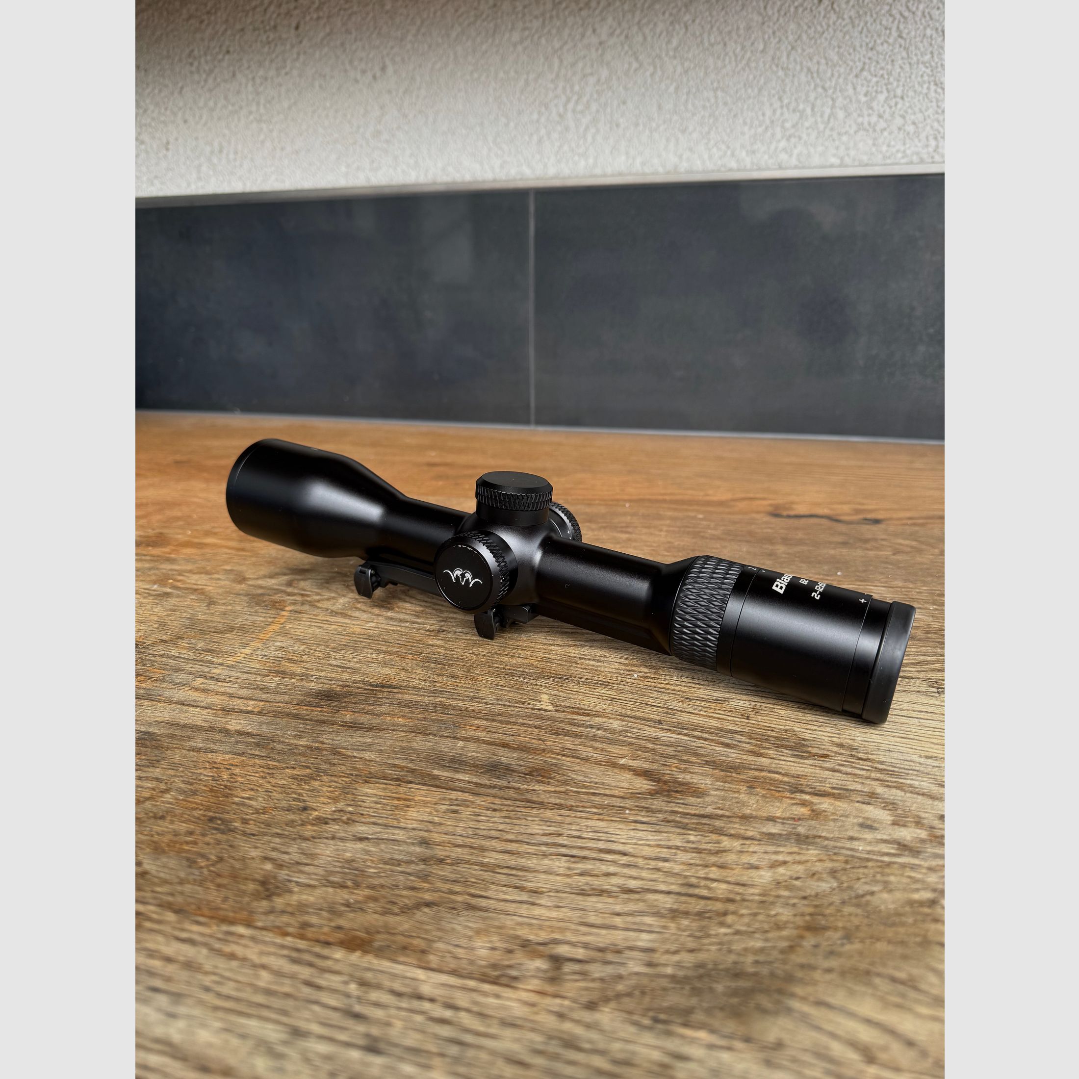 Blaser B2 2-12x50 iC S Zielfernrohr inklusive Blaser Sattelmontage