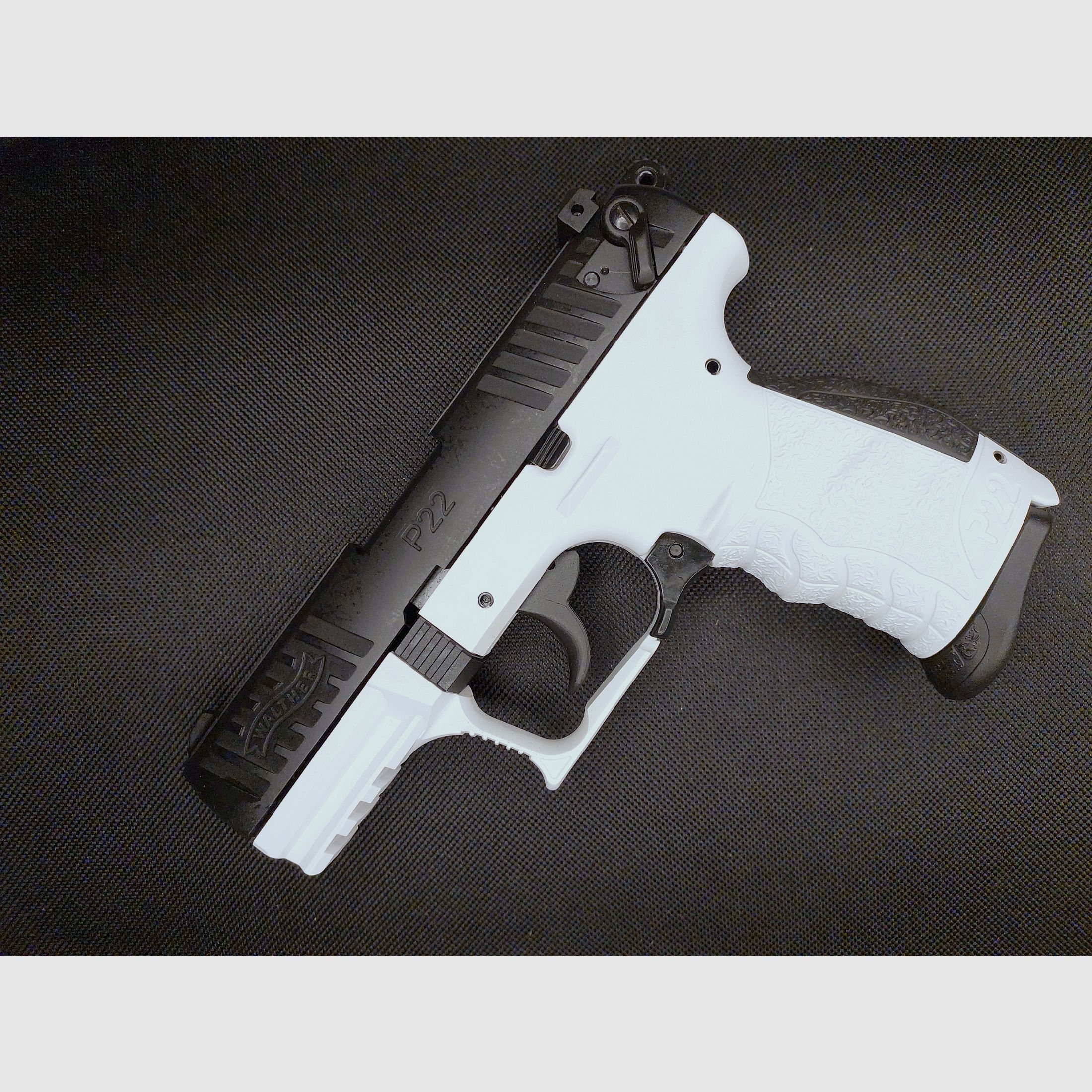 Pistola de fogueo Walther P22Q 9mm P.A.K. modelo especial CHESS (PTB 778) con 2 cargadores - como nueva! [P 22 q]