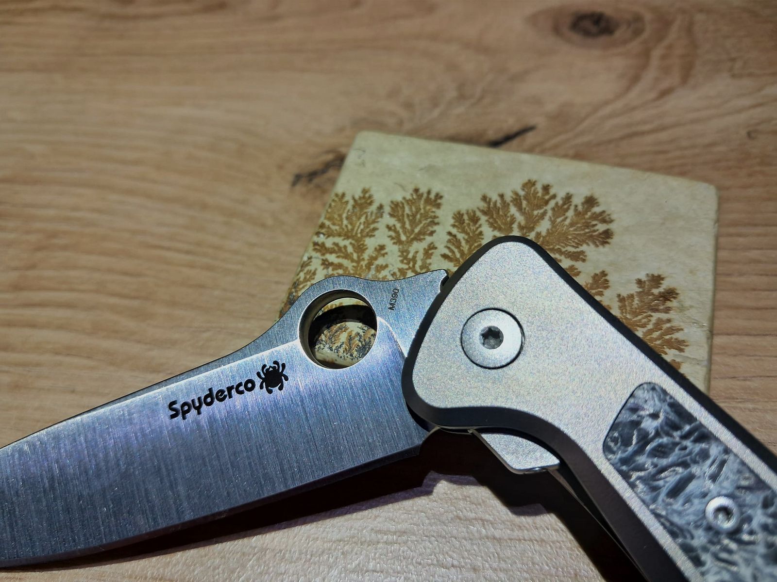 Spyderco Slym Titan. Lionsteel. Nóż. Nóż kieszonkowy