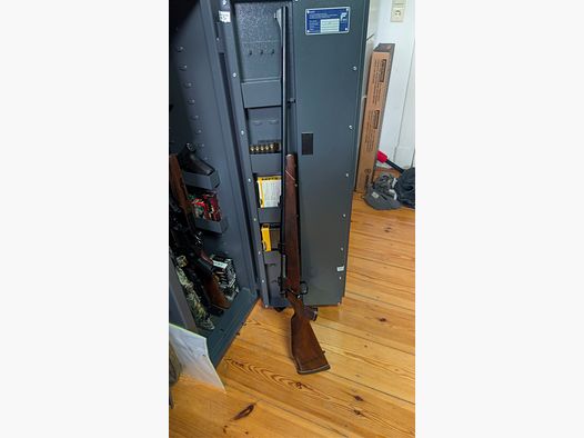 Weatherby Mark V with Zeiss Diavari