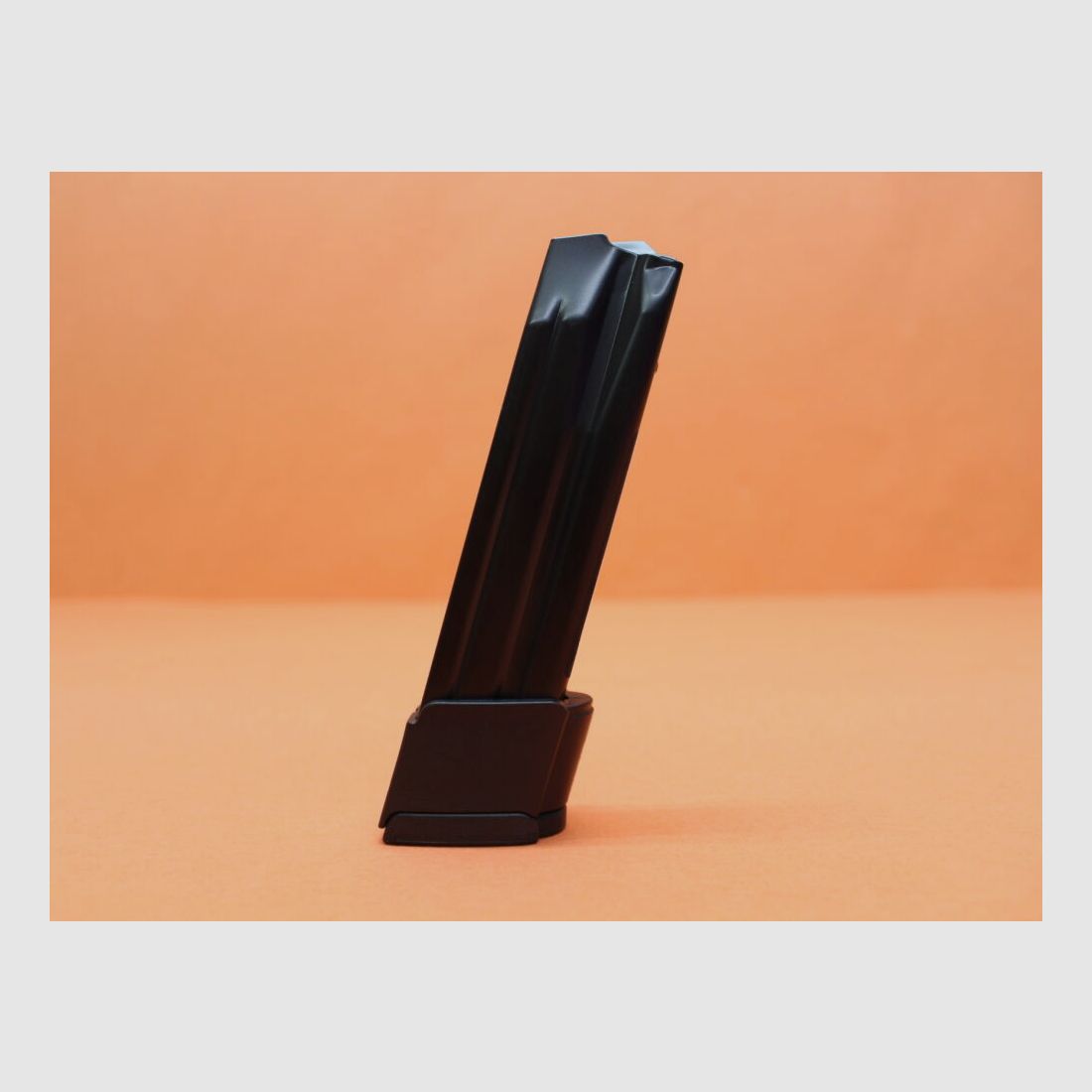 Heckler&Koch Heckler&Koch HK P30: Magazine 20-round 9mm Luger steel blued with hard rubber base. Suitable for pistols H&K HK P30/ P30L/ SFP9.