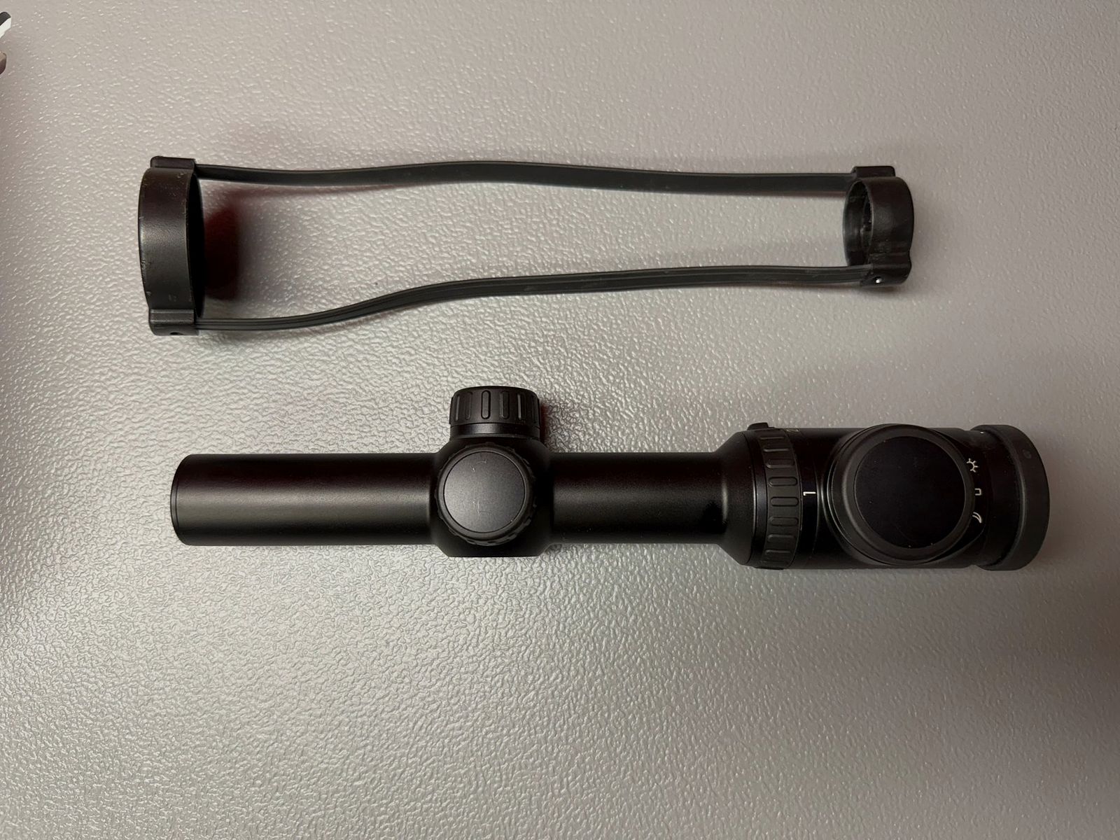 Leica Magnus 1-6.3x24 Abs. L-3D con guida