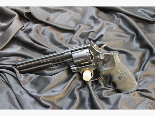 Smith & Wesson M586 6"