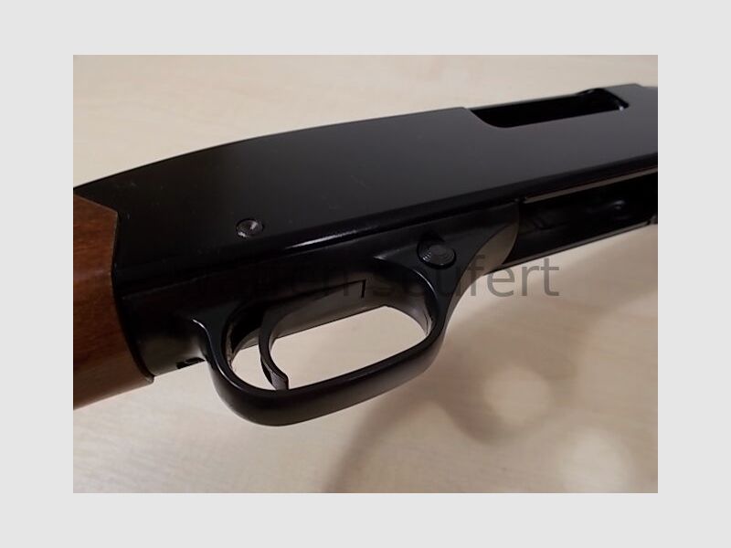 Winchester 1300 Defender Vorderschaft-Repetierflinte