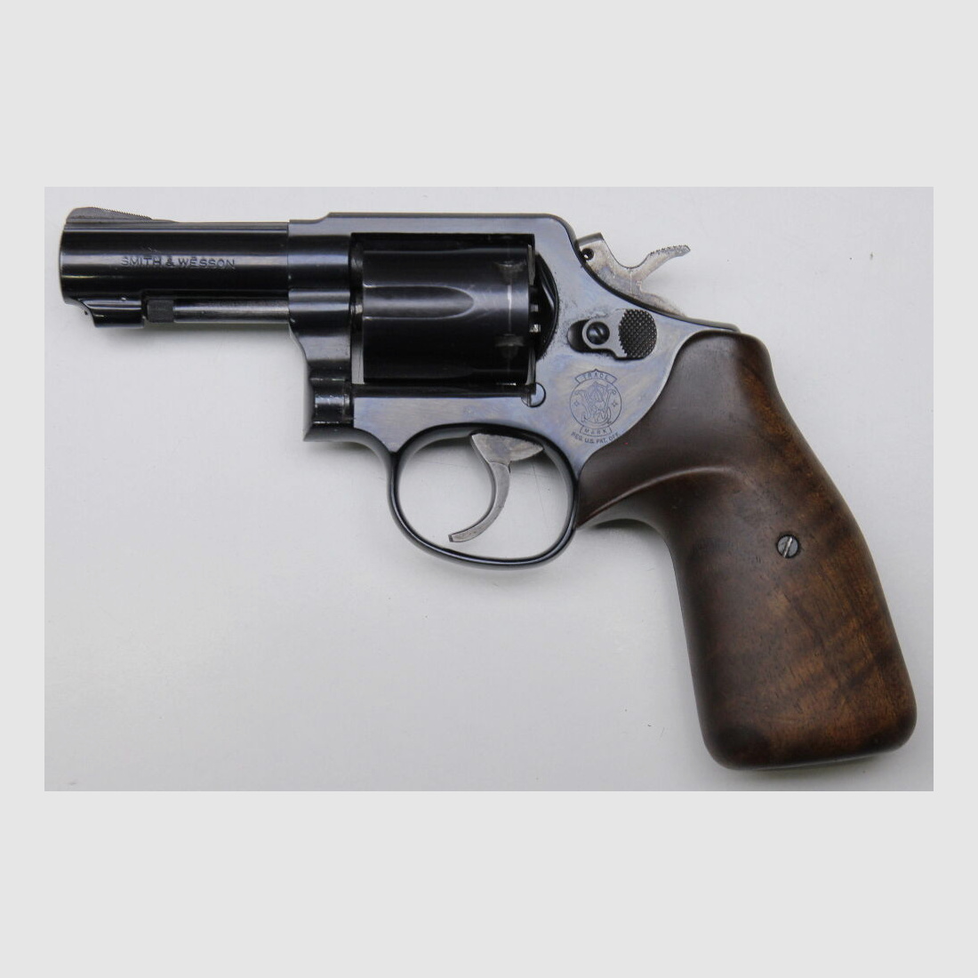 Smith & Wesson	 13-3