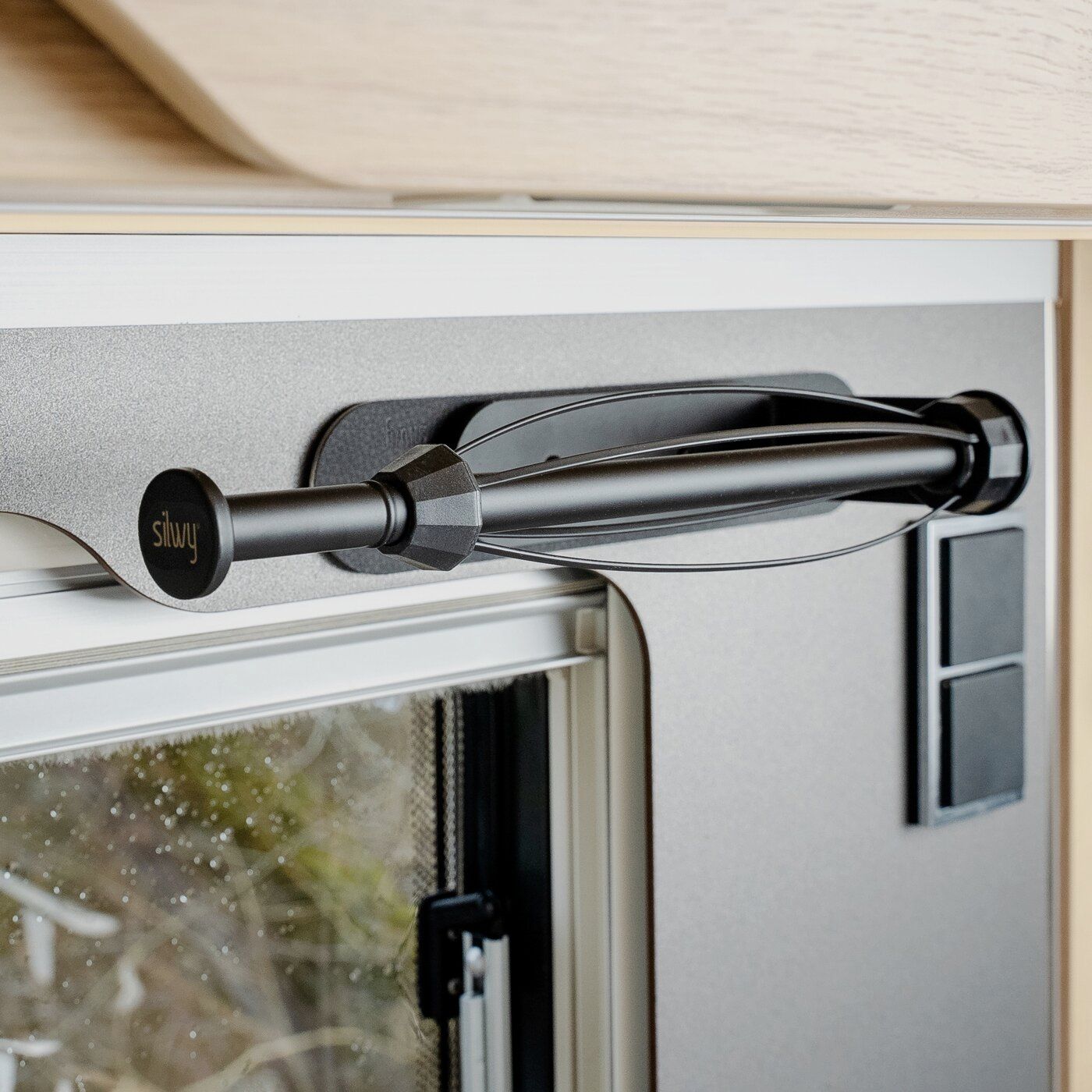 Magnet Kitchen Roll Holder incl. Metal Bar, image 2 of 5