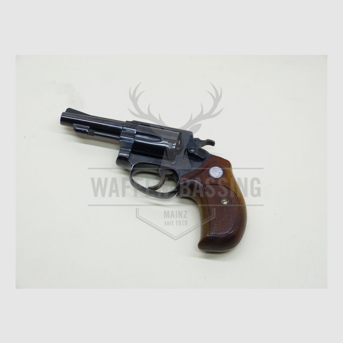 Smith & Wesson	 36