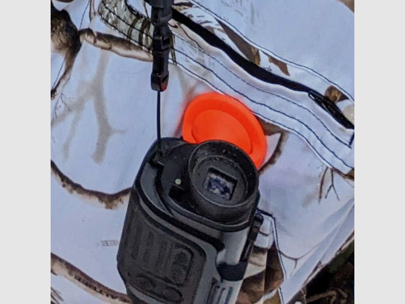 For Infiray FH25R/FL25R and identical - magnetic holder for attachment to clothing.