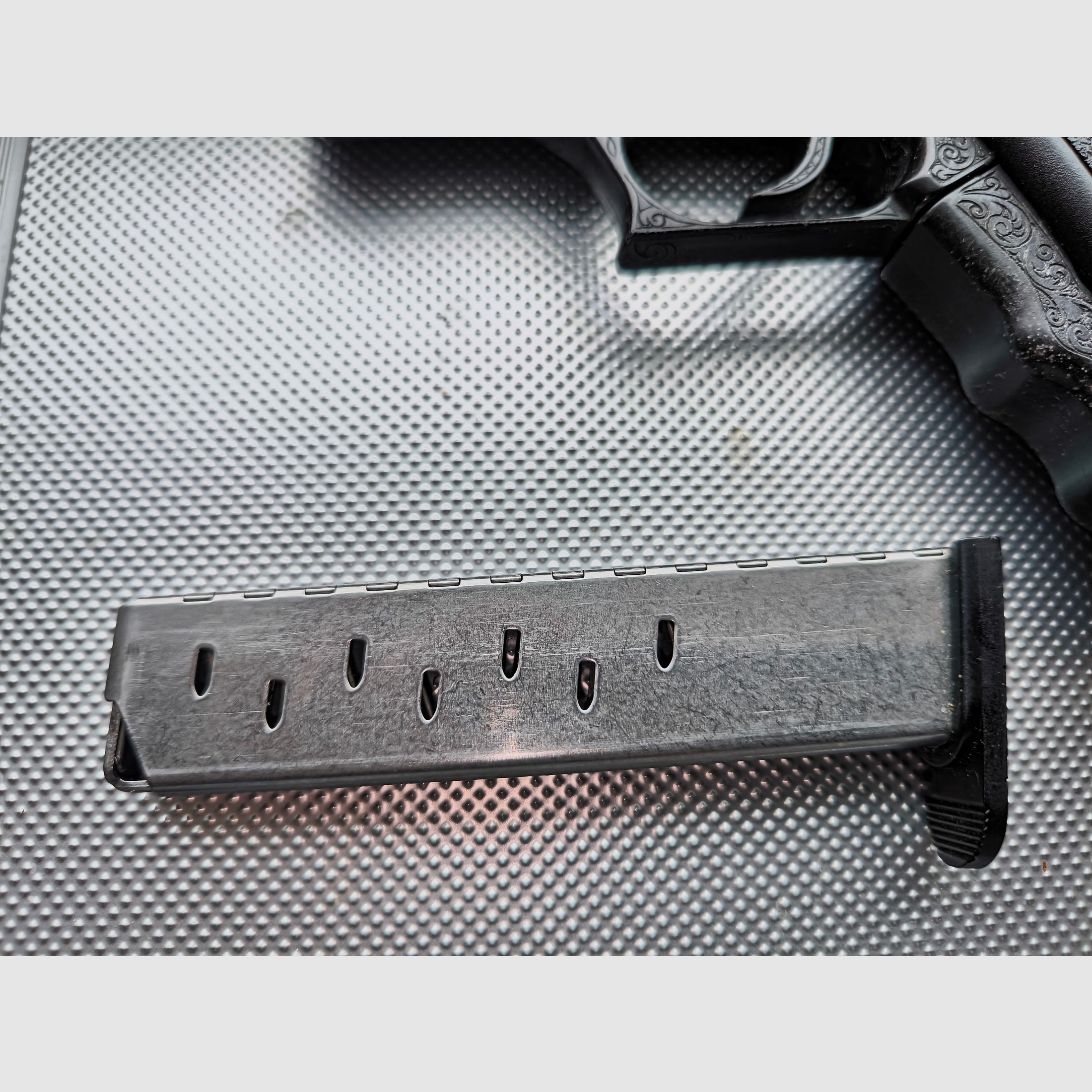 ⚠️ Attention collectors display piece, Heckler & Koch Mod. SP9 - with engraving - visually & functionally impeccable very good condition, like new & hardly fired & as SRS gas/blank pistol caliber 9mm PAK hardly to be found!!