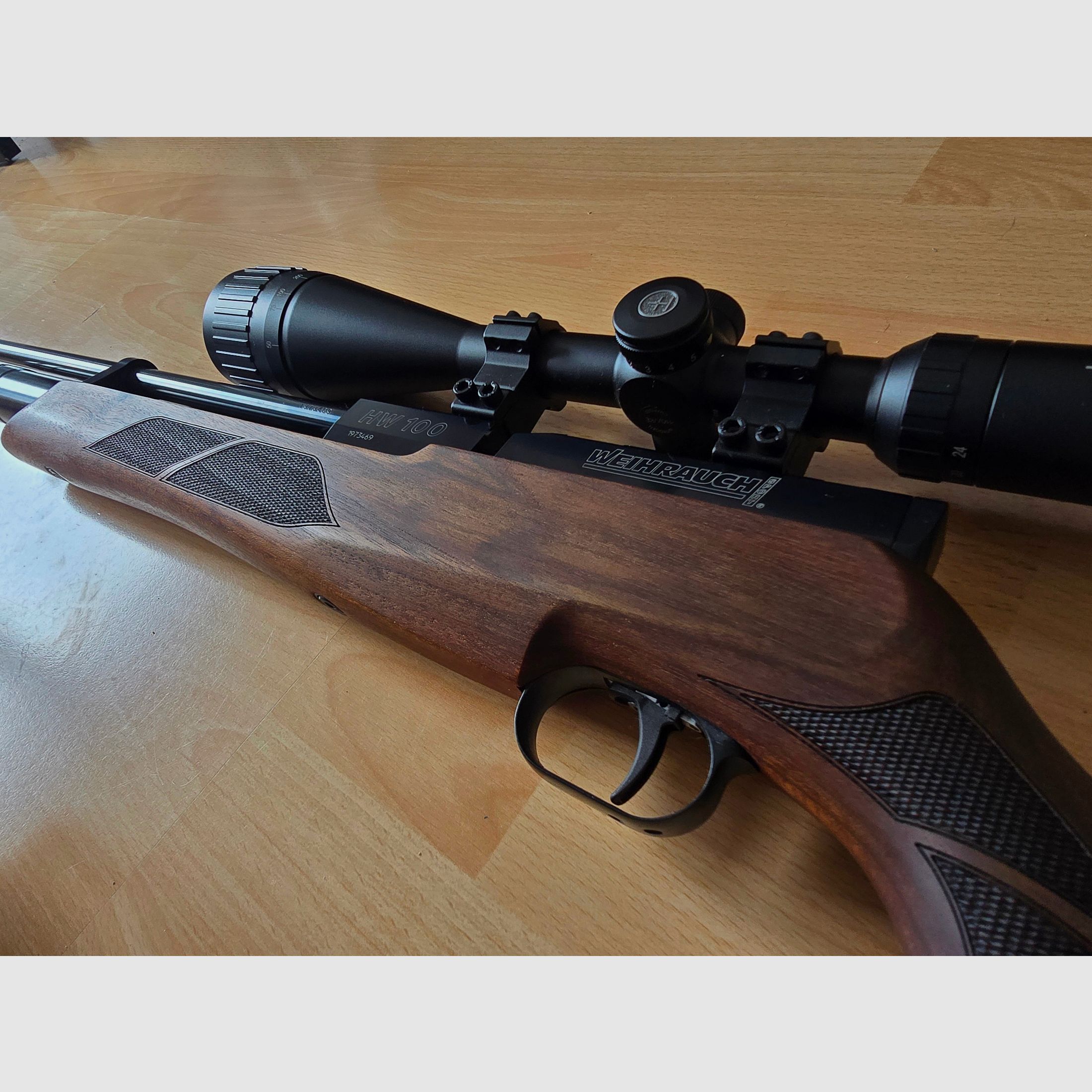 Weihrauch HW 100 mit Zubehör 
