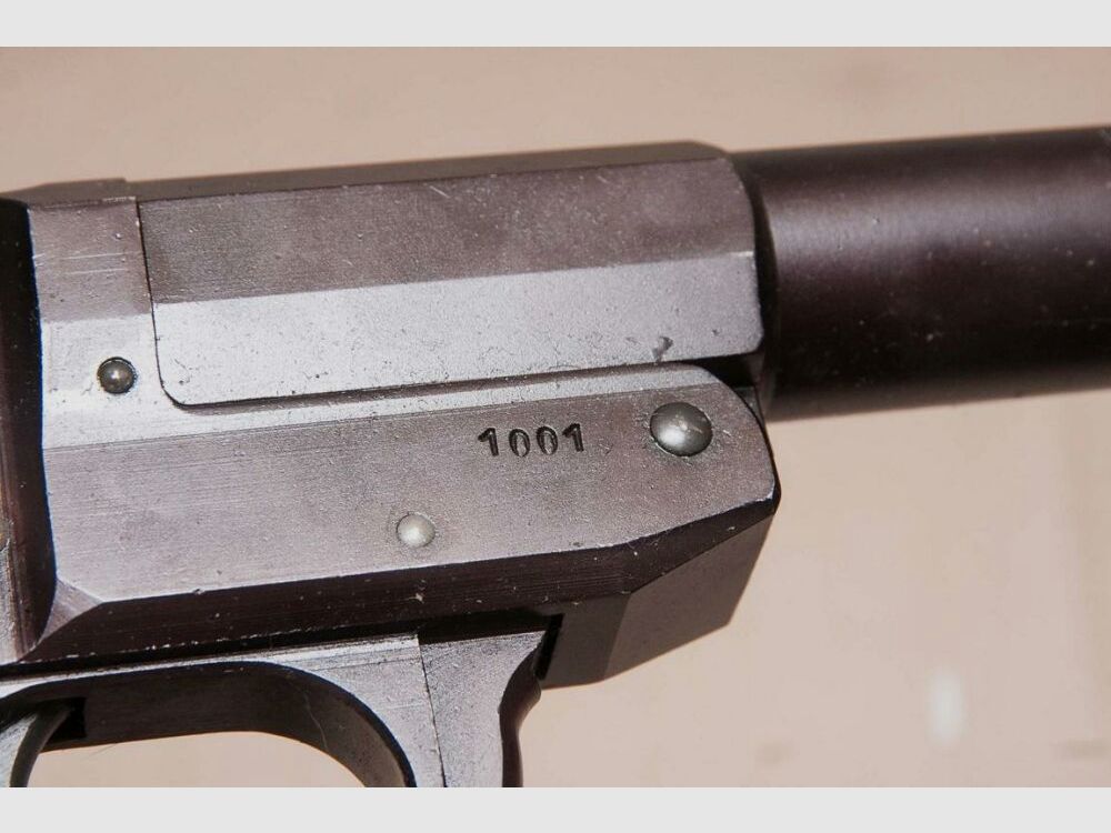 Suhl Signalpistole LP 1 SigPi Leuchtpistole Ministerium für Verteidigung Stempelung