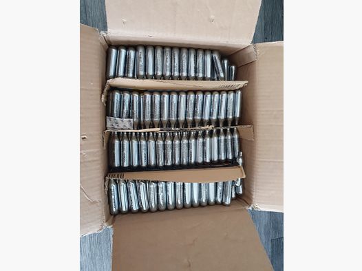 500x stück 12Gr CO2 Kapsel von Umarex NEU