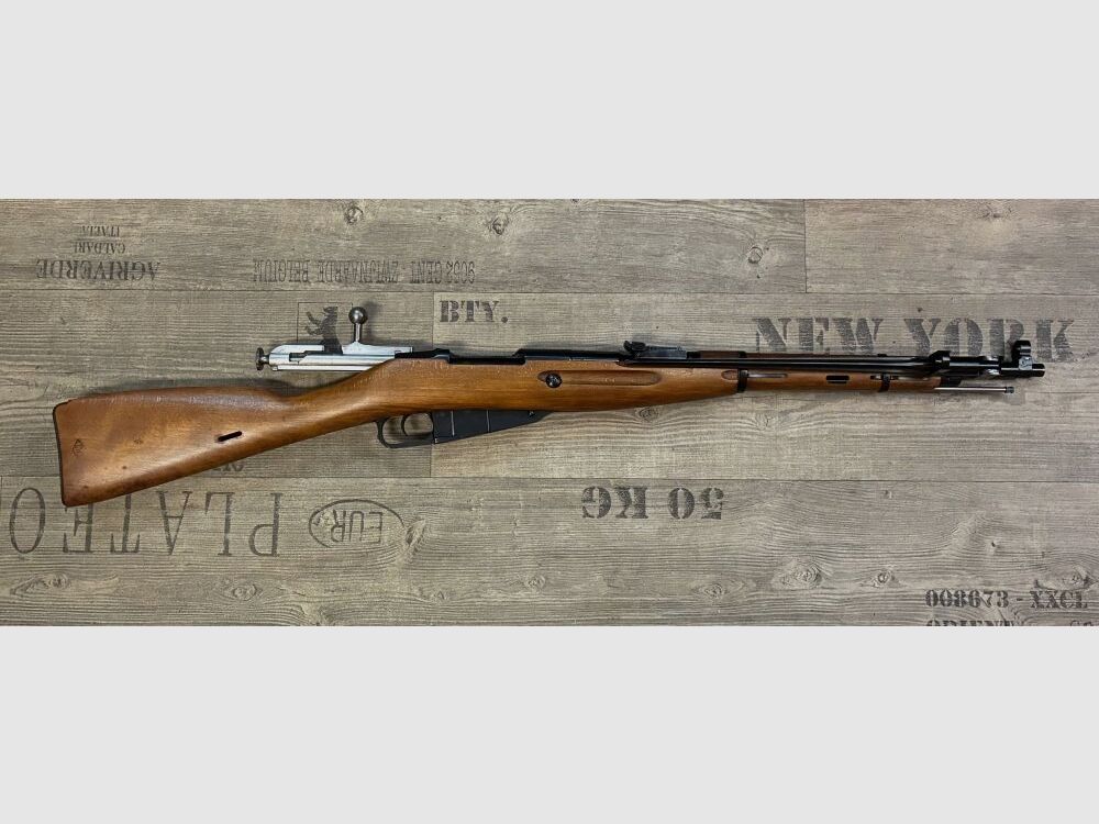 Mosin-Nagant M44 incluyendo bayoneta