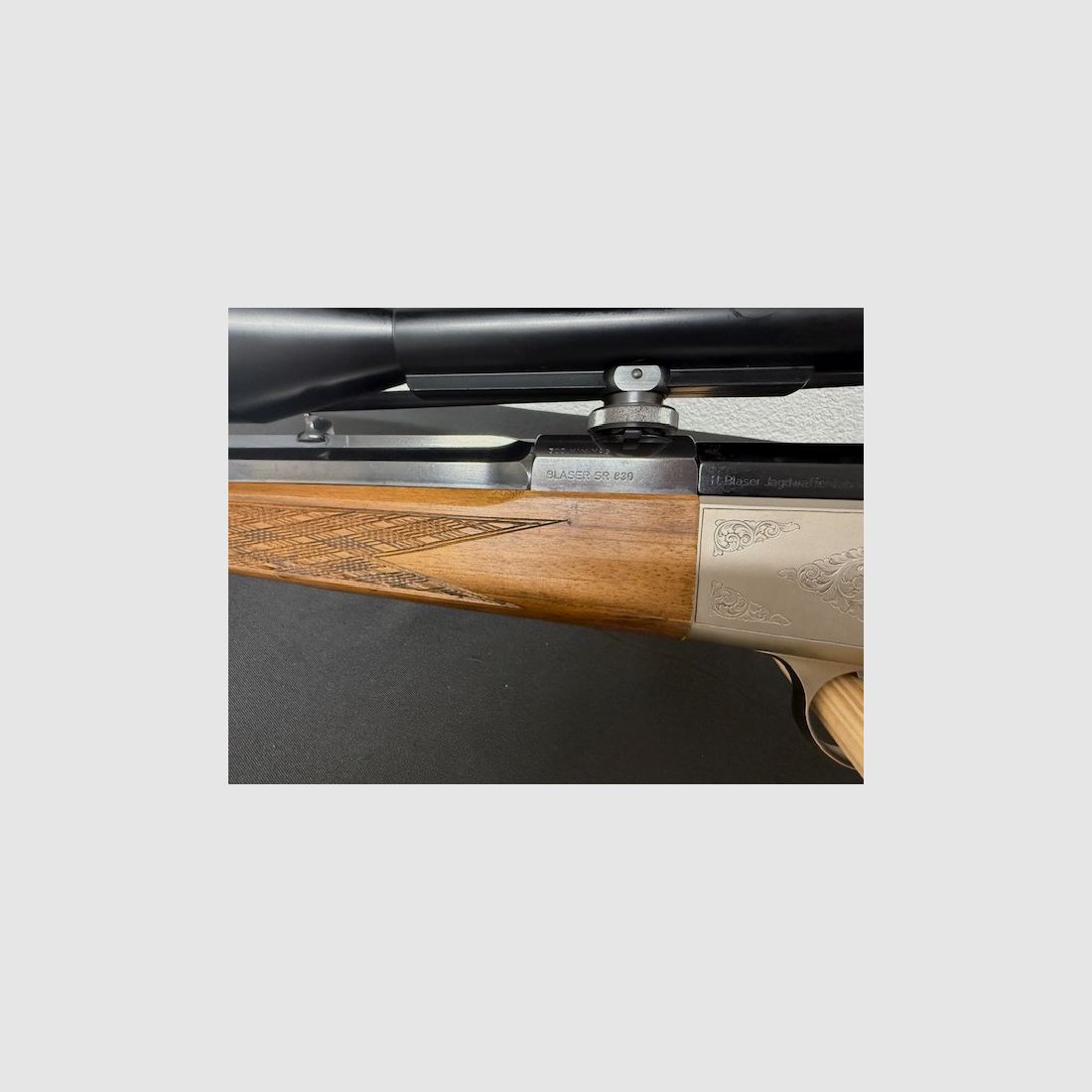 Blaser SR 830 Repetierbüchse Kaliber .300WinMag incl Swarowski und Transportkoffer 
