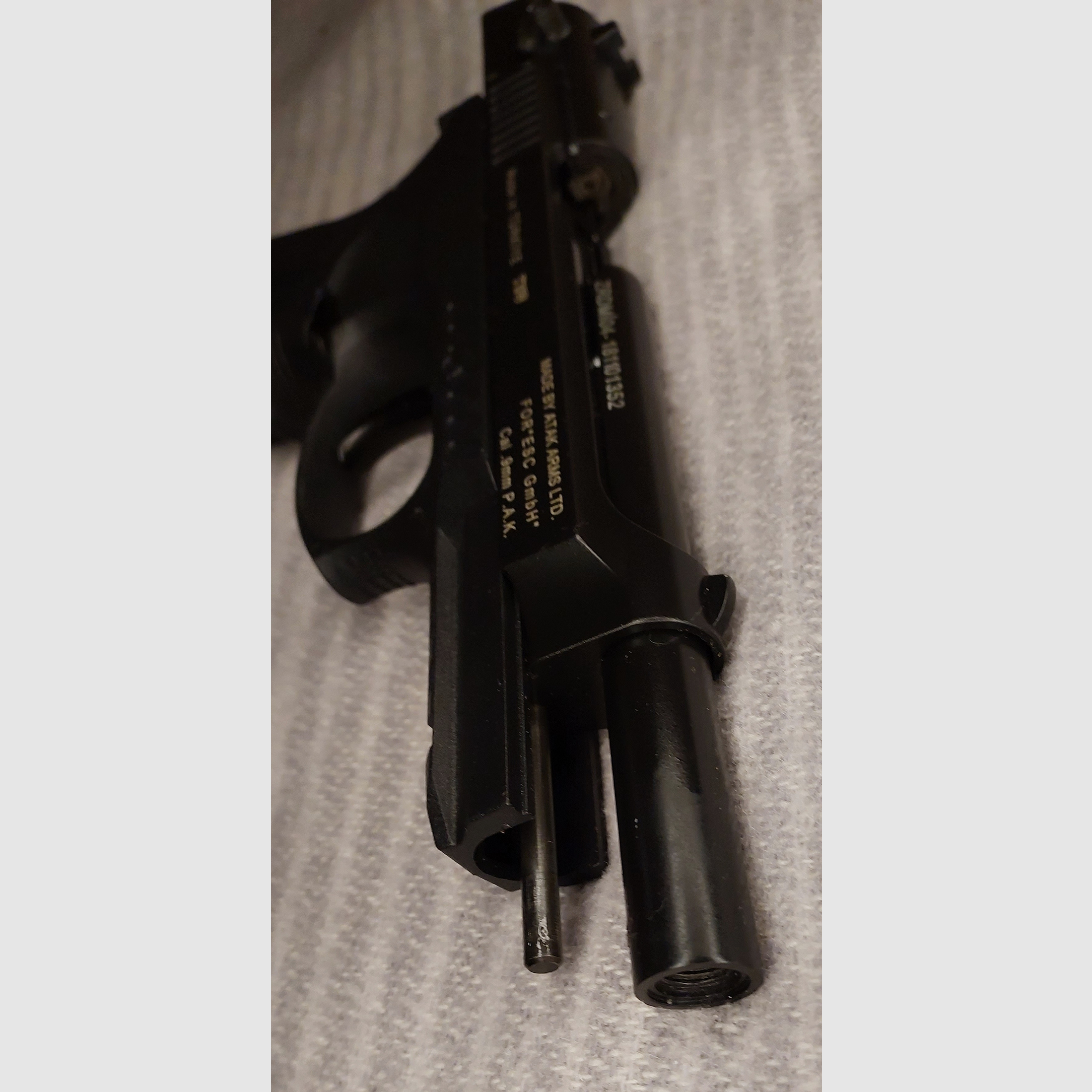 Zoraki 918 9mm P.A.K. schwarz (PTB 1024) mit zwei Magazinen