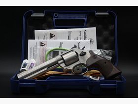 Smith & Wesson 686 International 6" .357 Magnum 686 International NUOVA ARMA